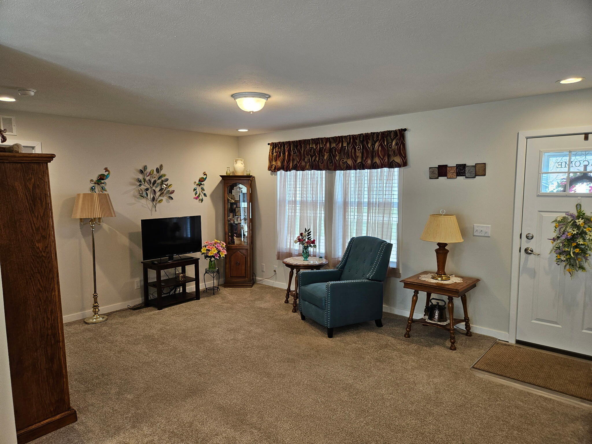 6543 W Meadowlark Drive Property Photo 3