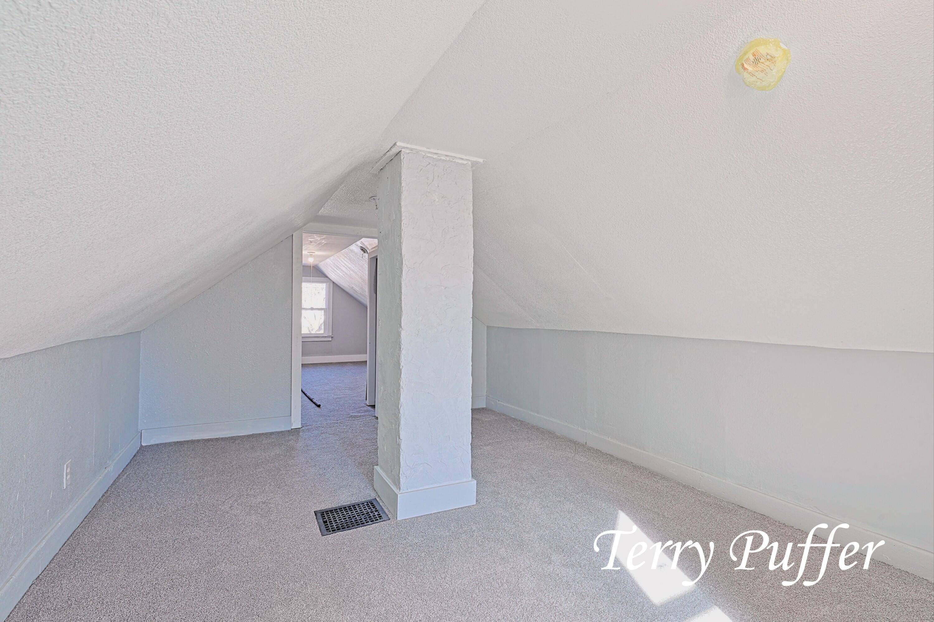 3020 Highland Street Property Photo 10