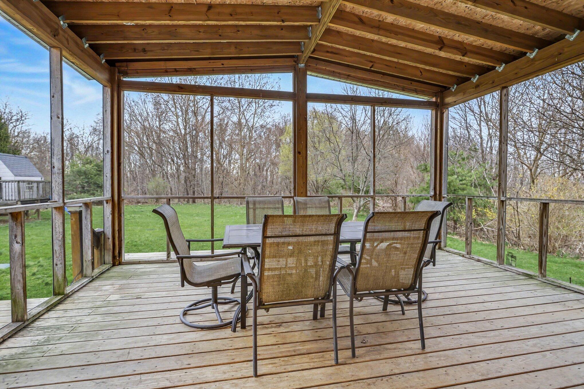 2233 Suncrest Breeze Property Photo 12