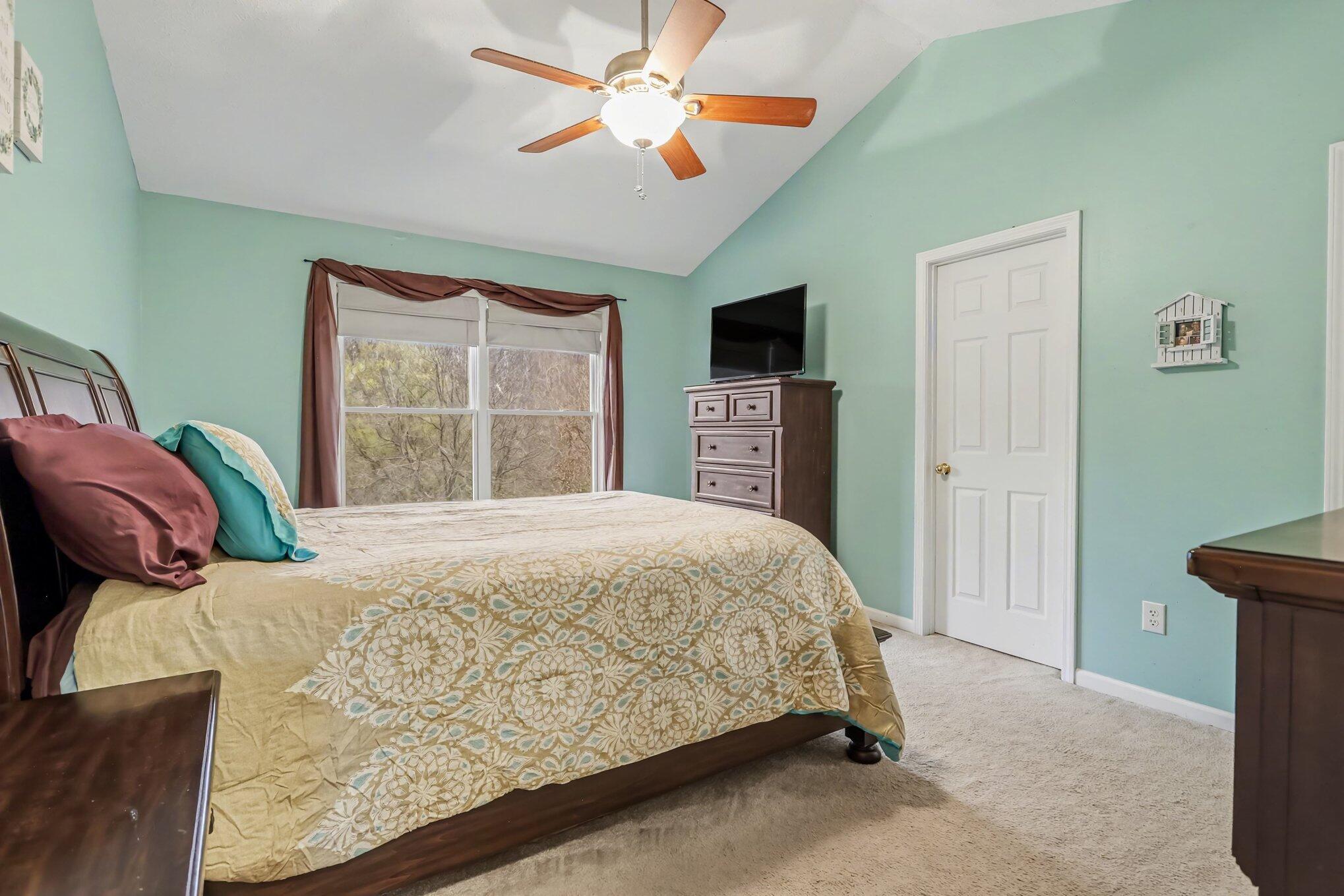 2233 Suncrest Breeze Property Photo 13