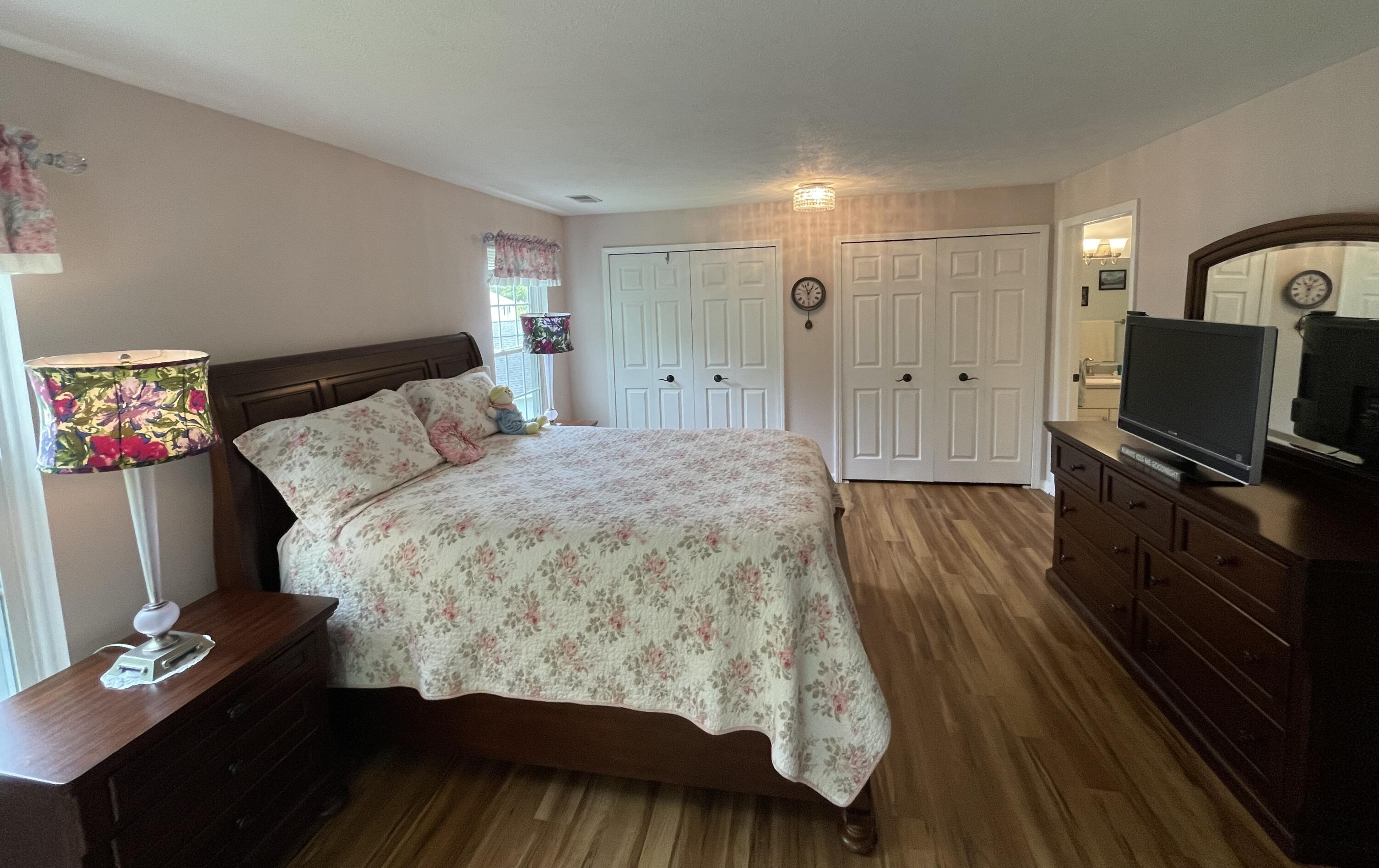 732 W Barrington Circle Property Photo 14