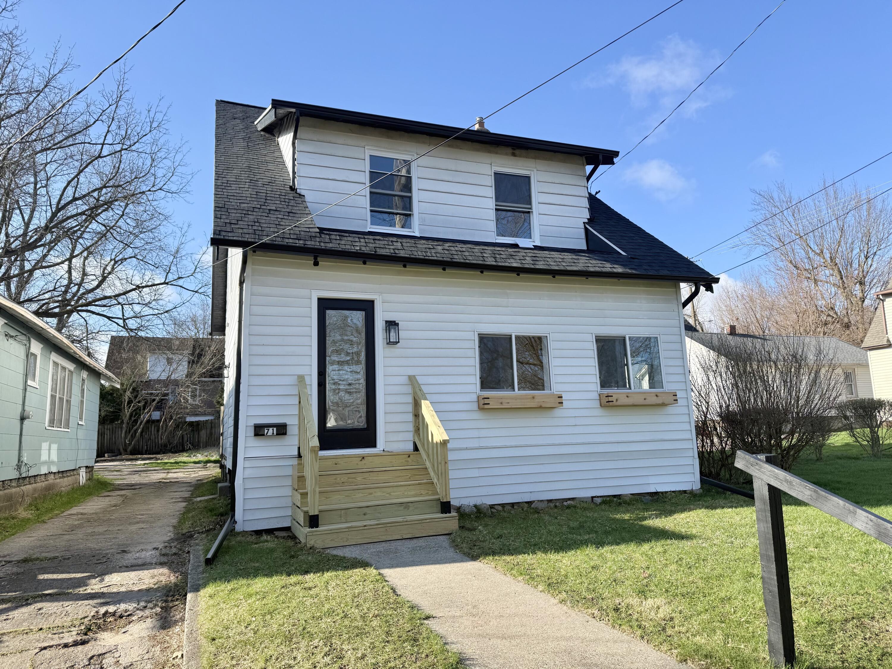 71 W Burnham Street W Property Photo 1