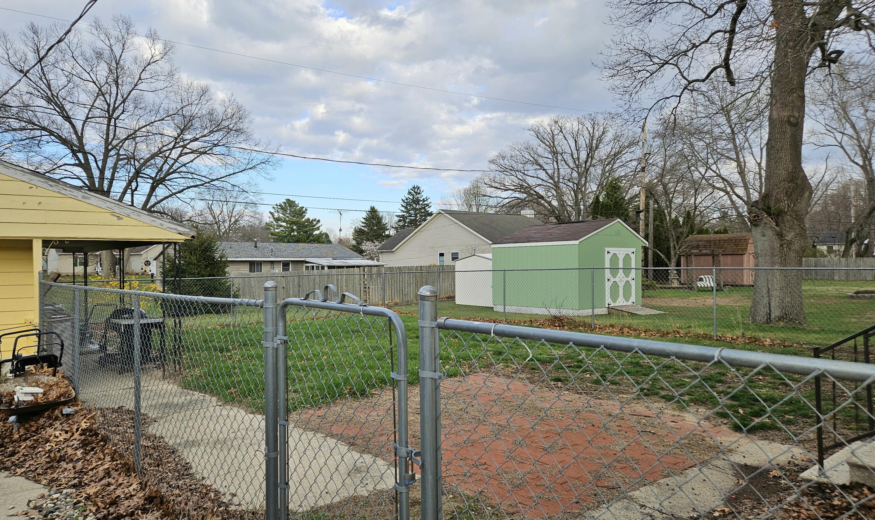 209 S Marshall Street Property Photo 5