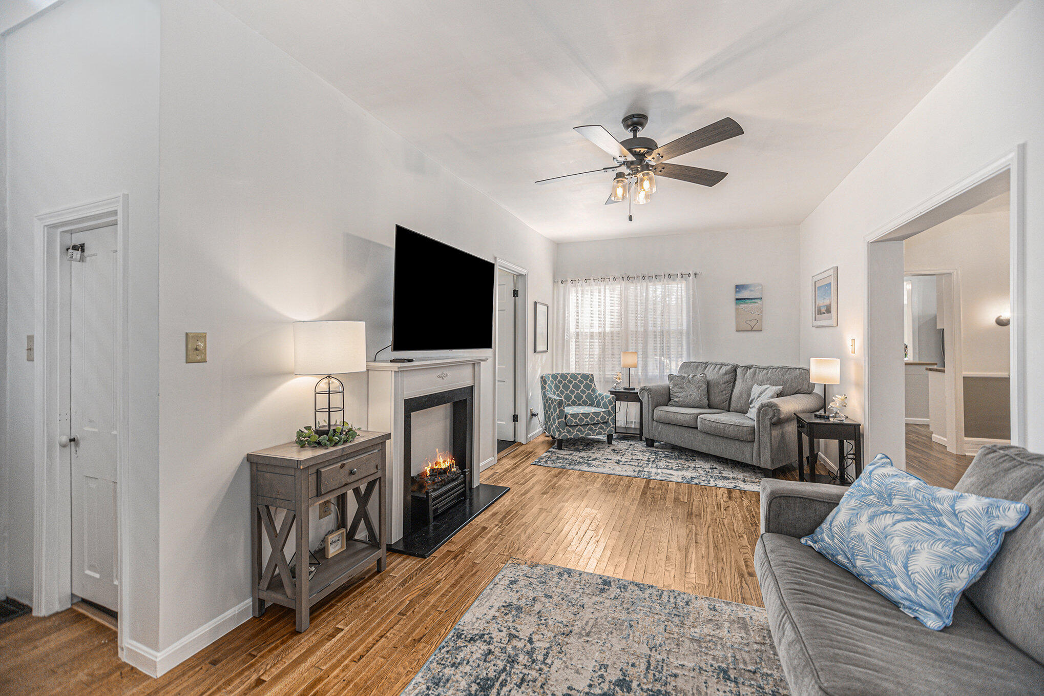 620 N Lakeshore Drive Property Photo 4