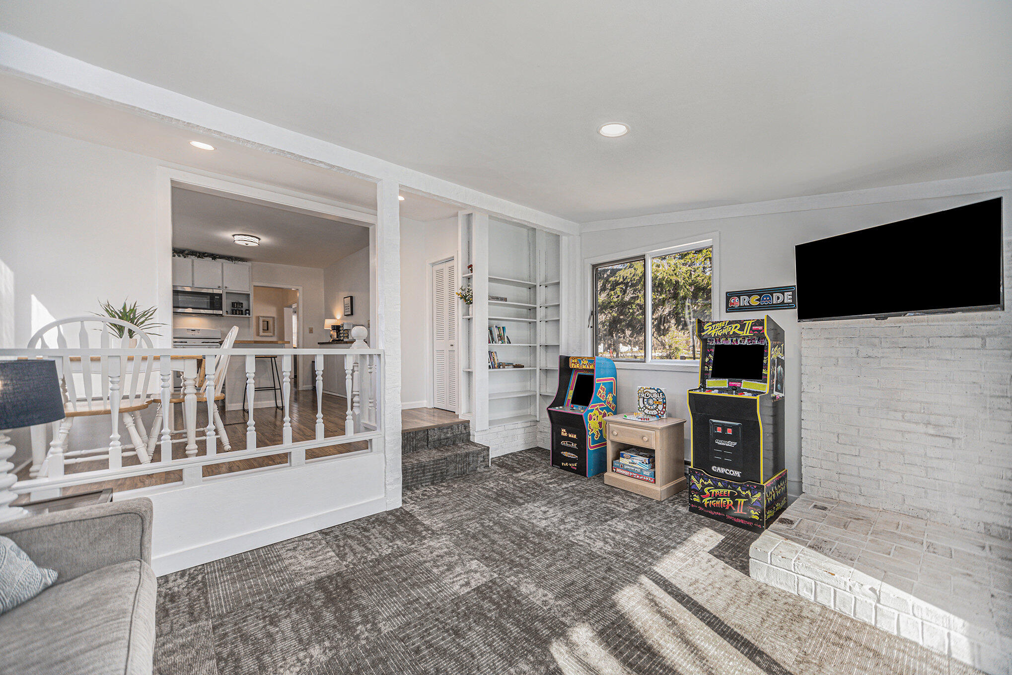 620 N Lakeshore Drive Property Photo 11