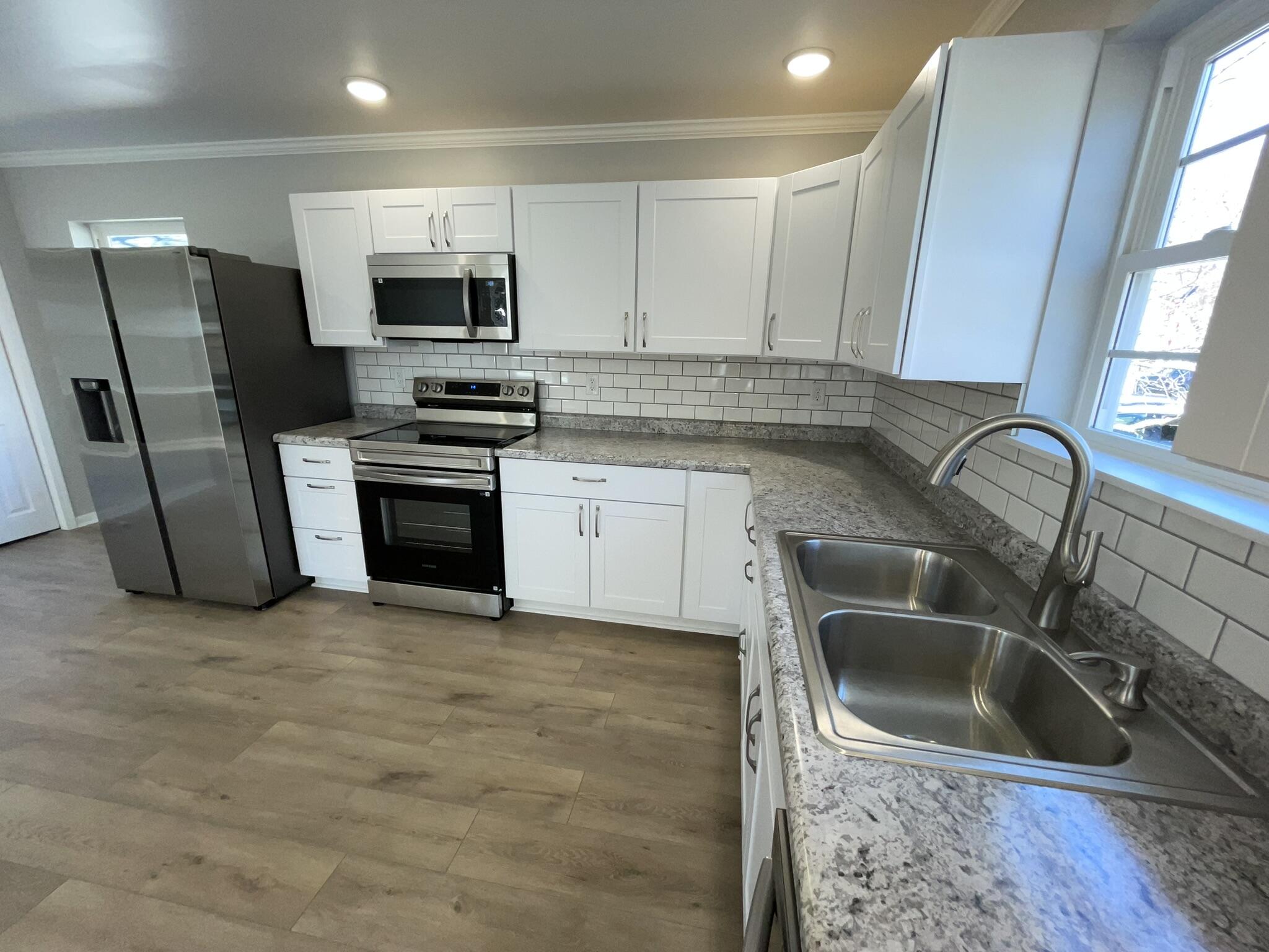 913 Pine Avenue Property Photo 6