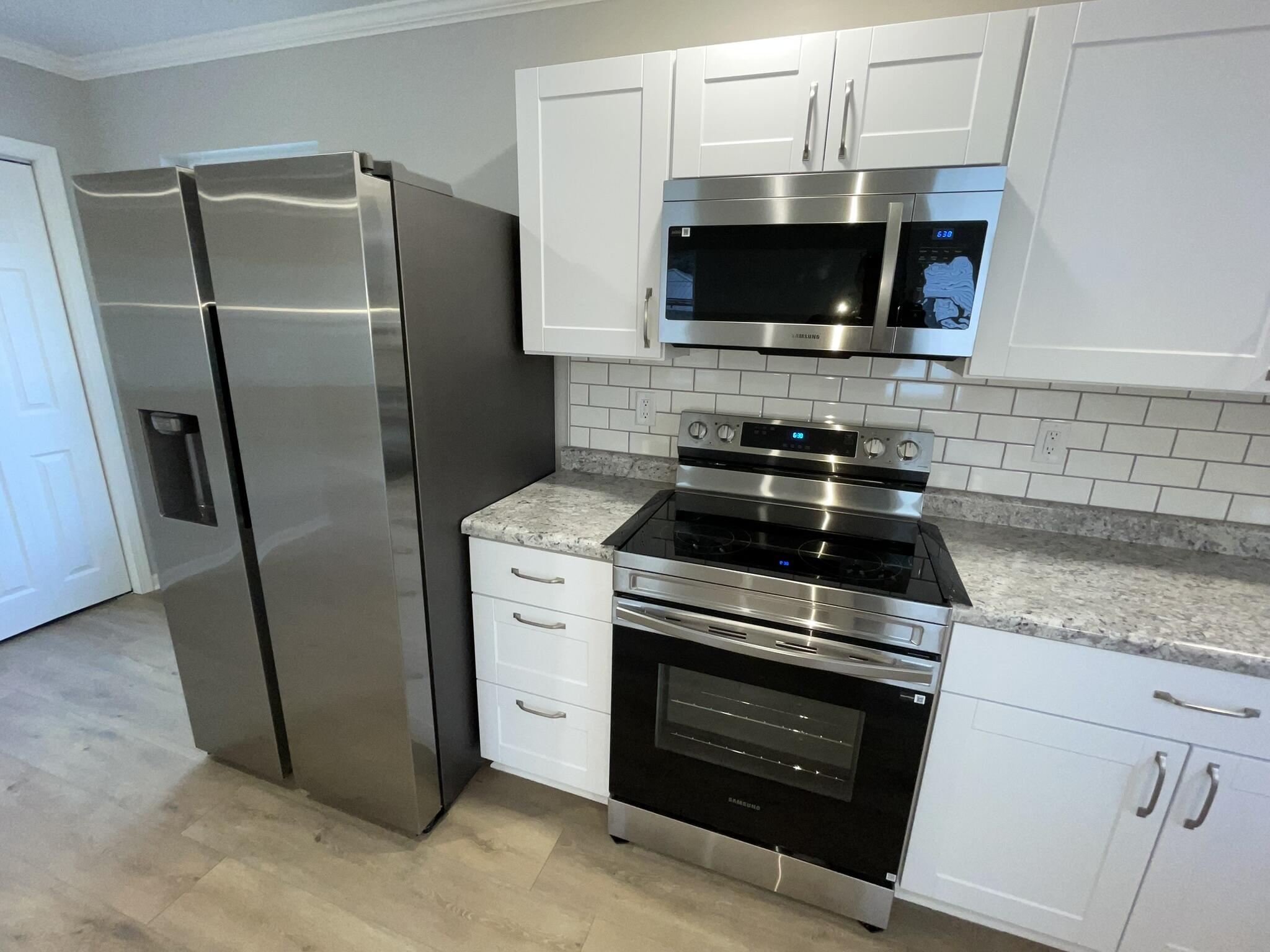 913 Pine Avenue Property Photo 8