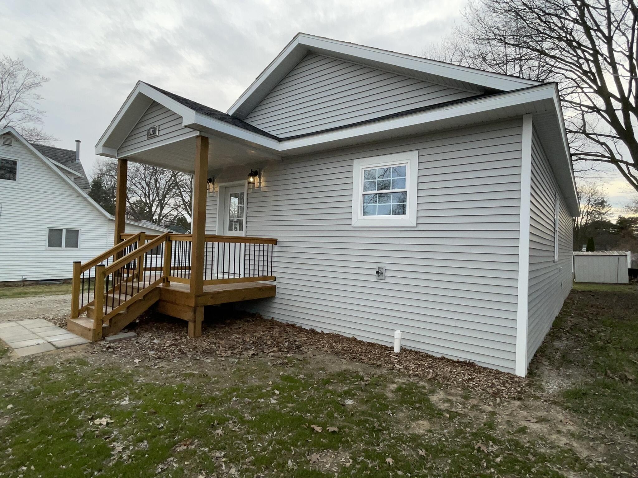 913 Pine Avenue Property Photo 49
