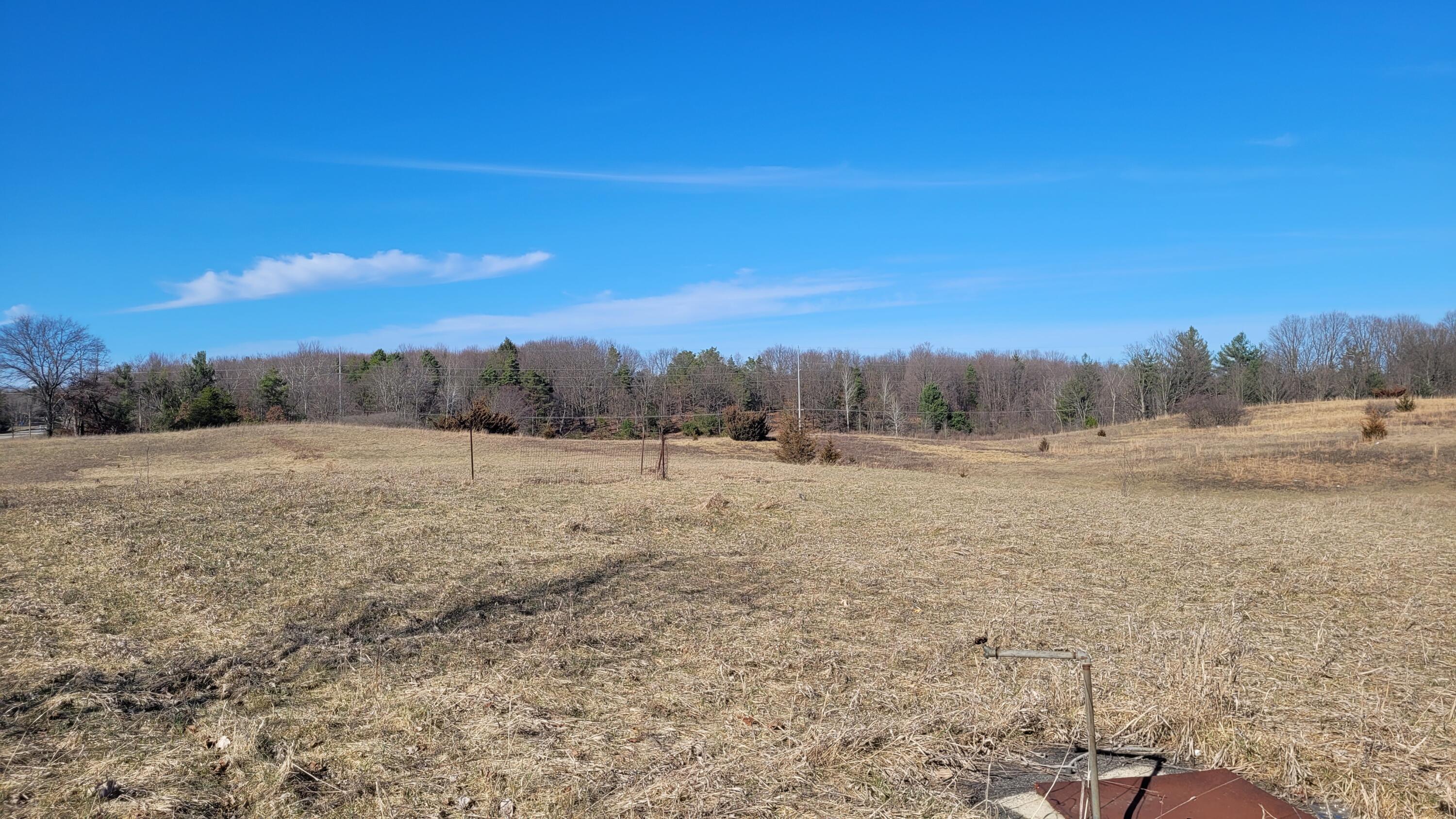 472 N Evergreen Drive Property Photo 5