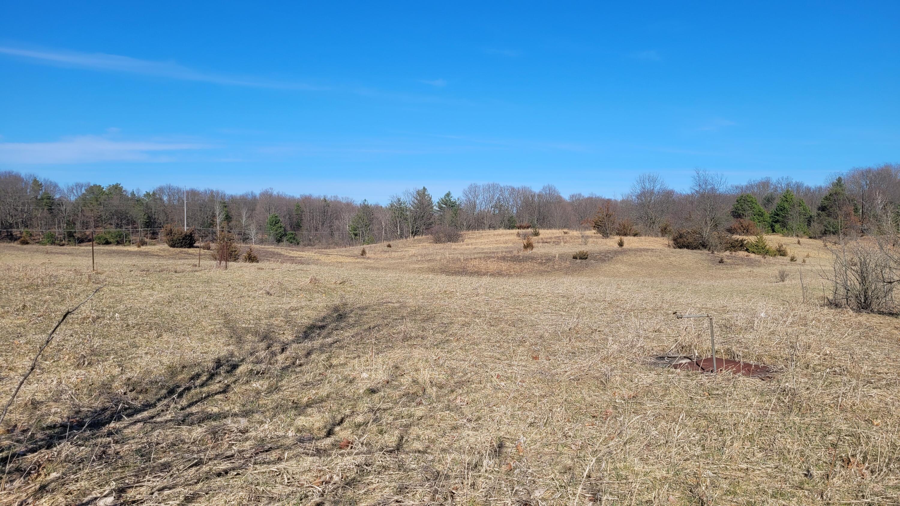 472 N Evergreen Drive Property Photo 8