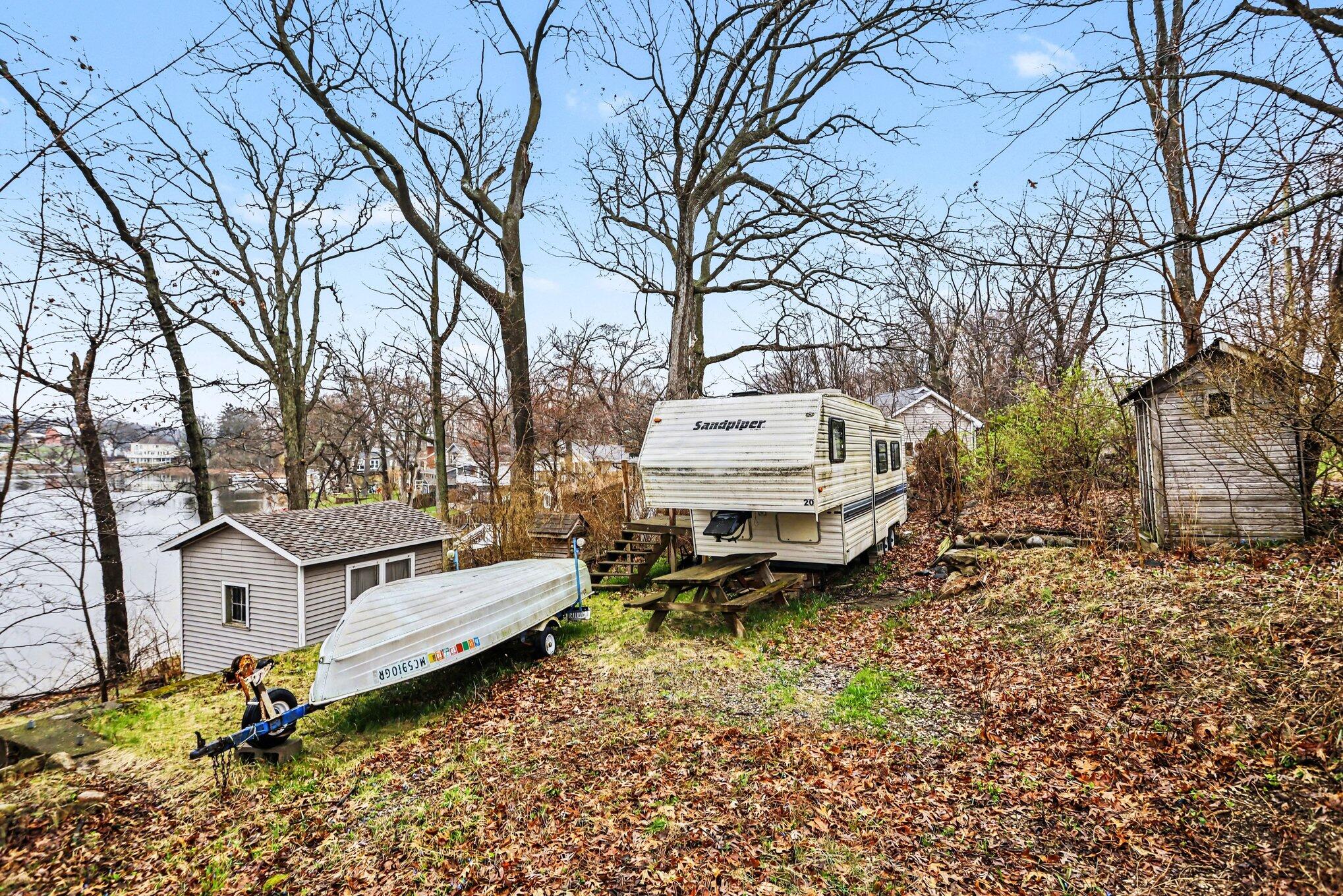 10556 Highland Drive Property Photo 3