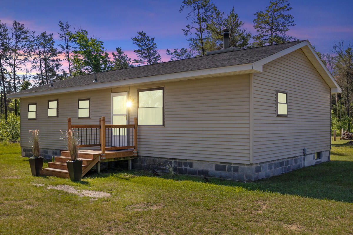 27 E 9 Mile Road Property Photo 8