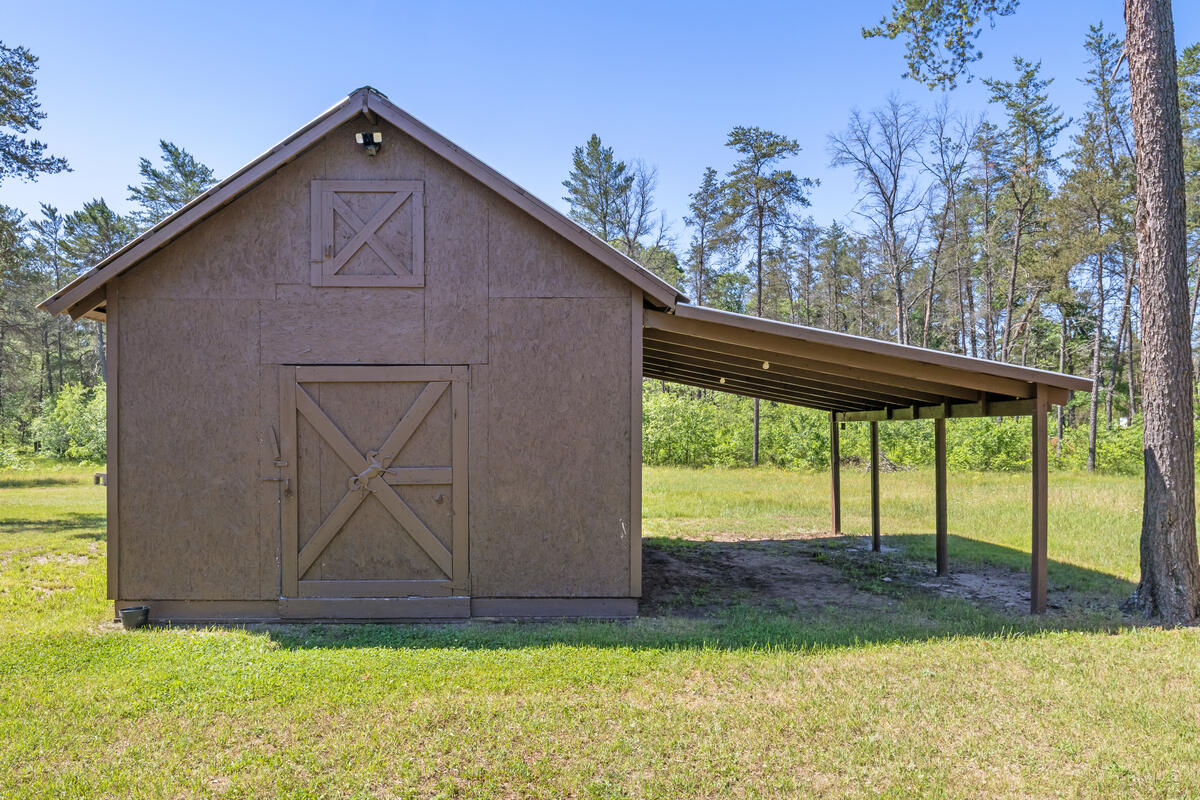 27 E 9 Mile Road Property Photo 15