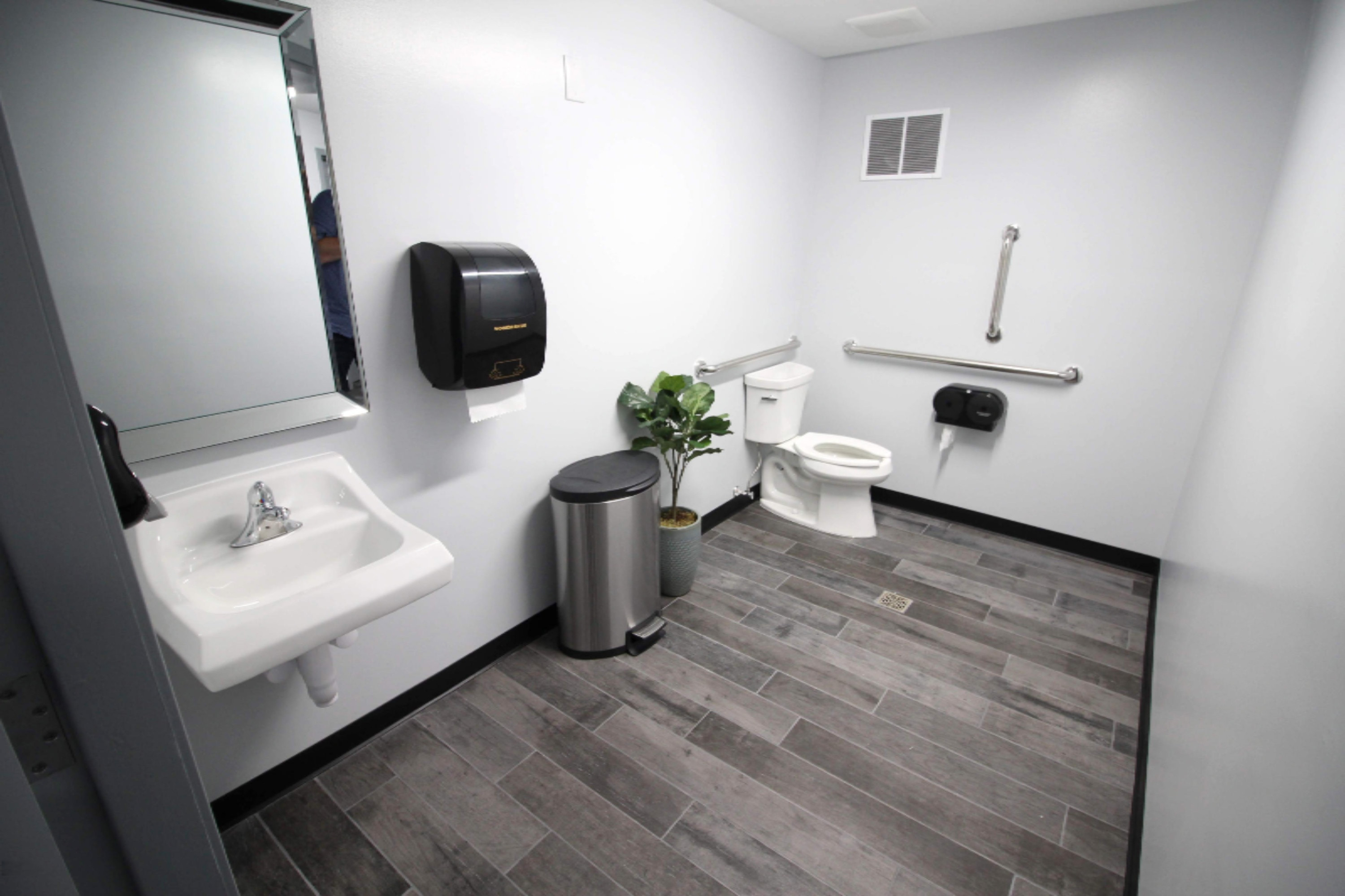 4000 Portage Street 201 Property Photo 8