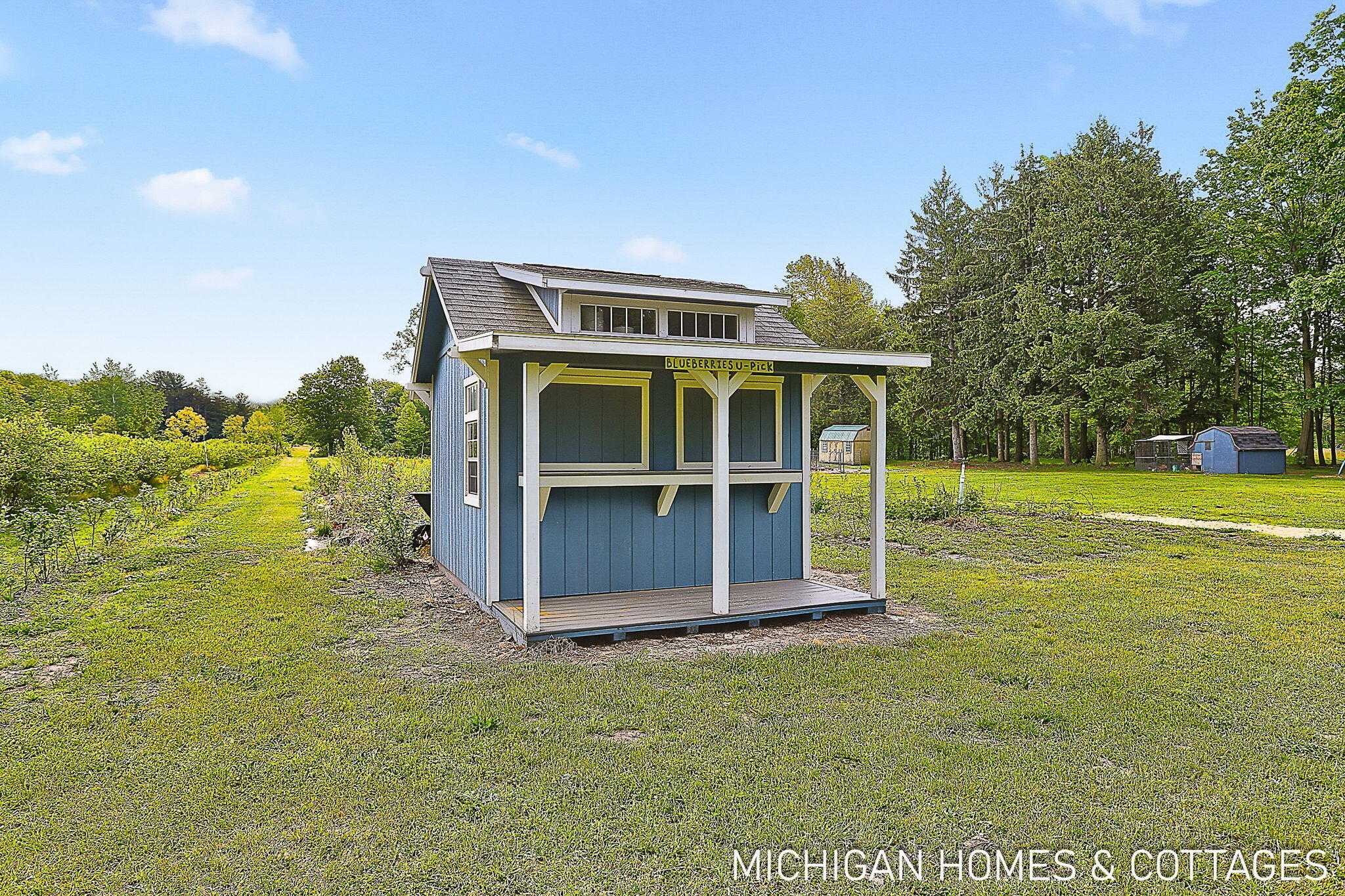 1661 68th Street Property Photo 3