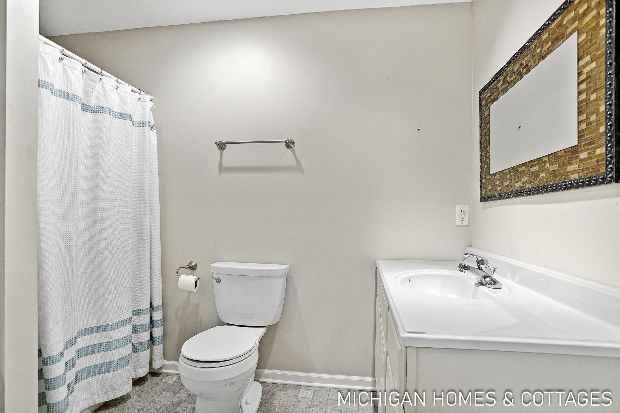 1661 68th Street Property Photo 18