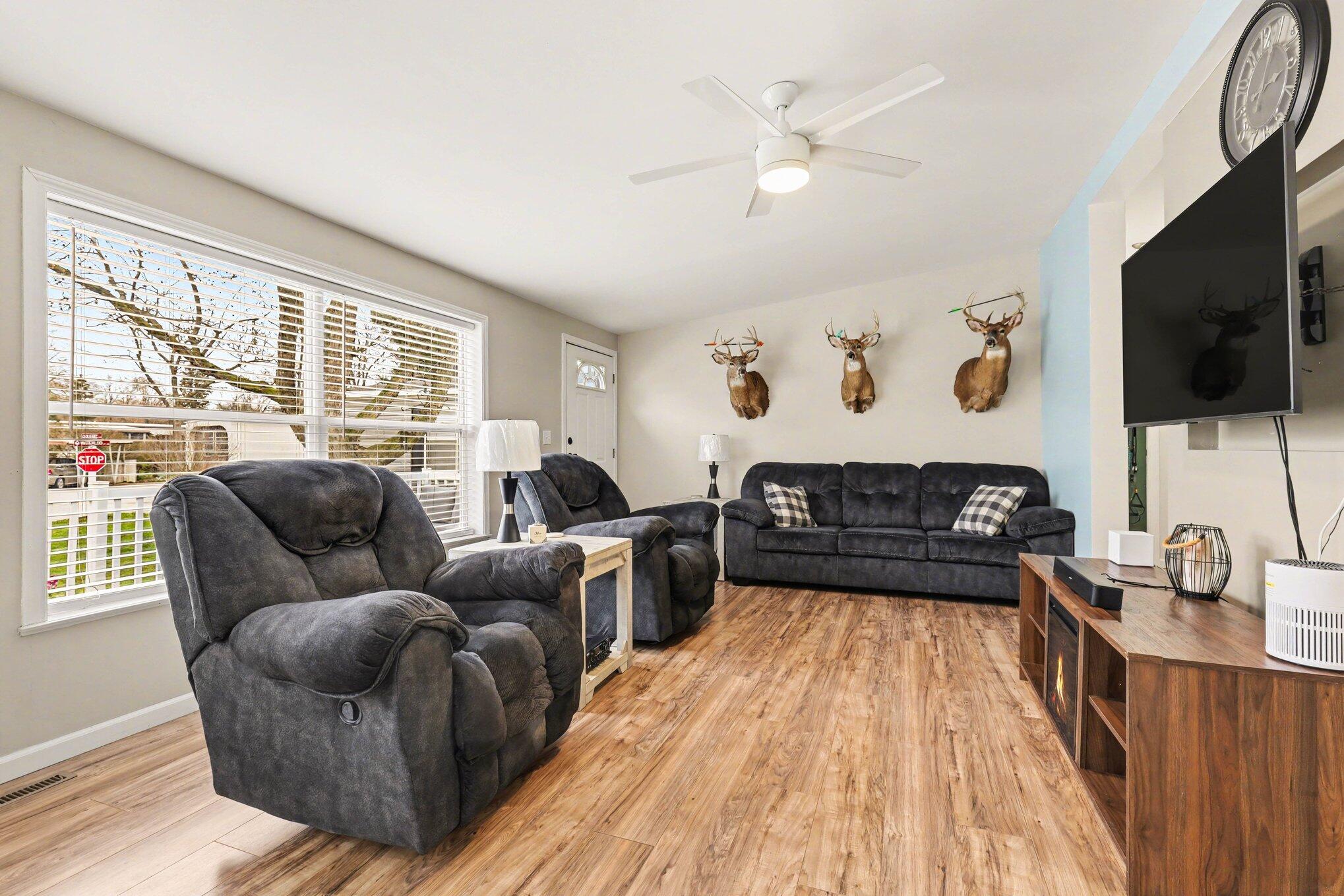 4595 Quebec Avenue Sw Property Photo 3