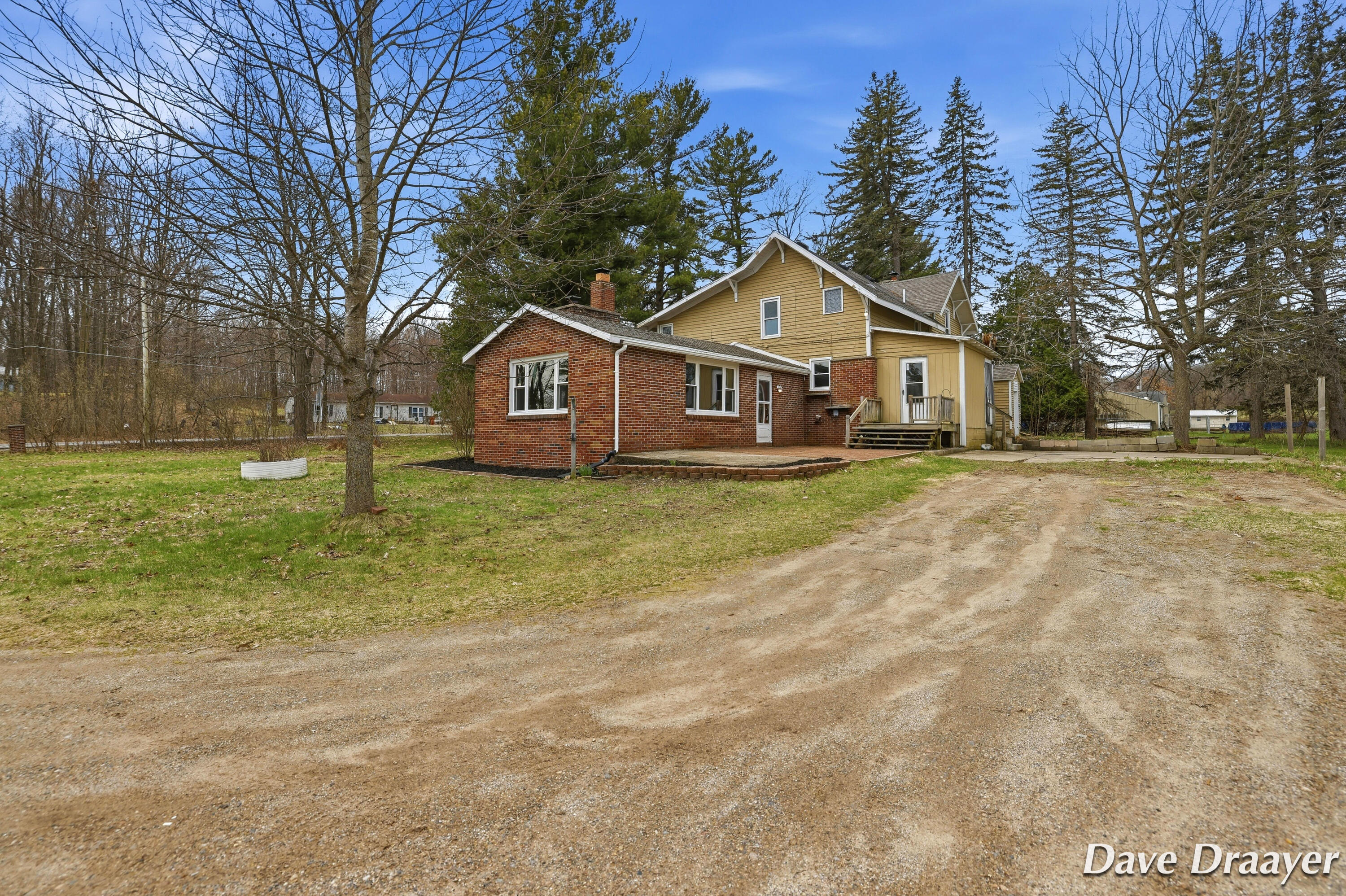 7869 17 Mile Road Ne Property Photo 4