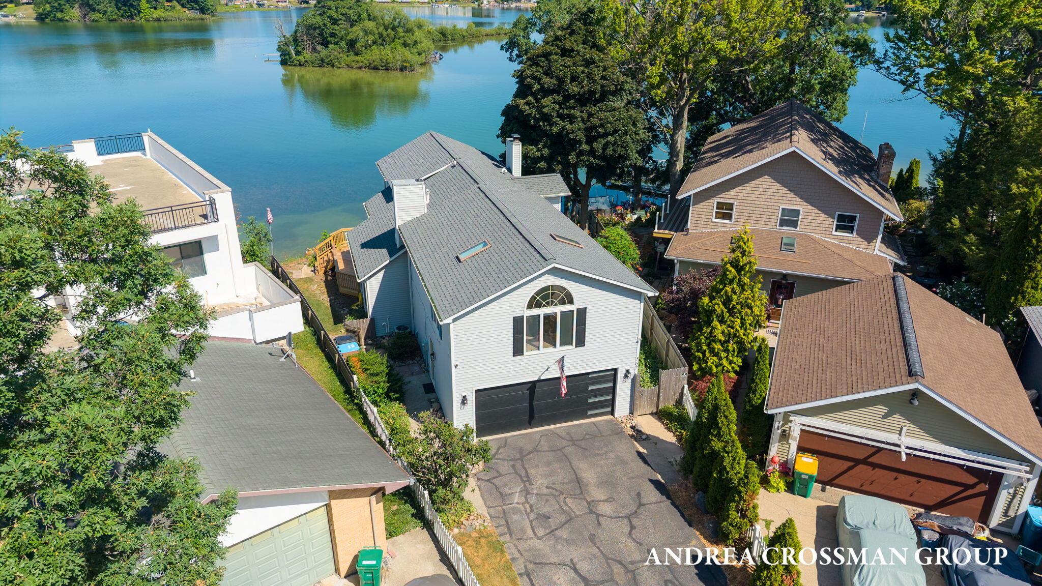 567 Breezy Bluff Street Property Photo 1