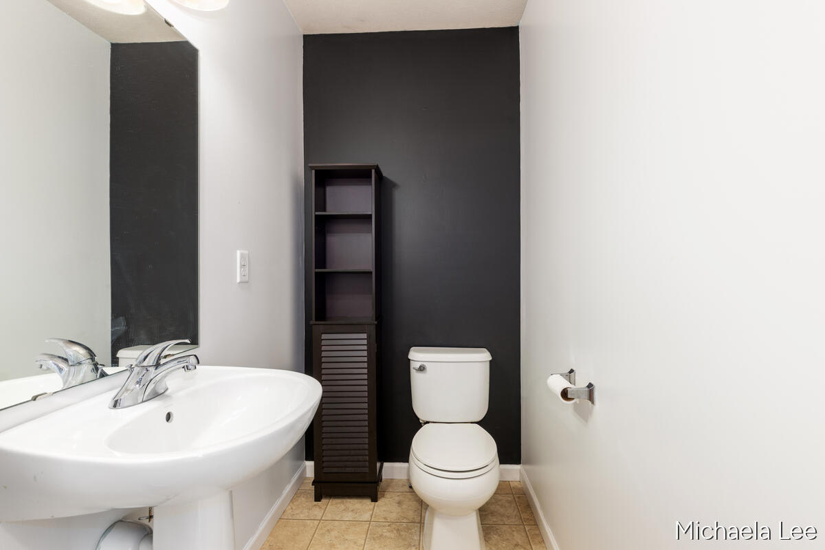 607 Nantucket Drive Property Photo 7