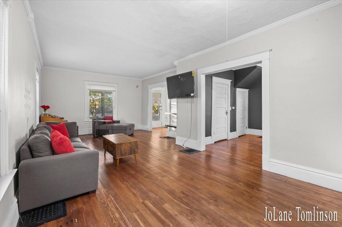 3274 Briggs Boulevard Ne Property Photo 8