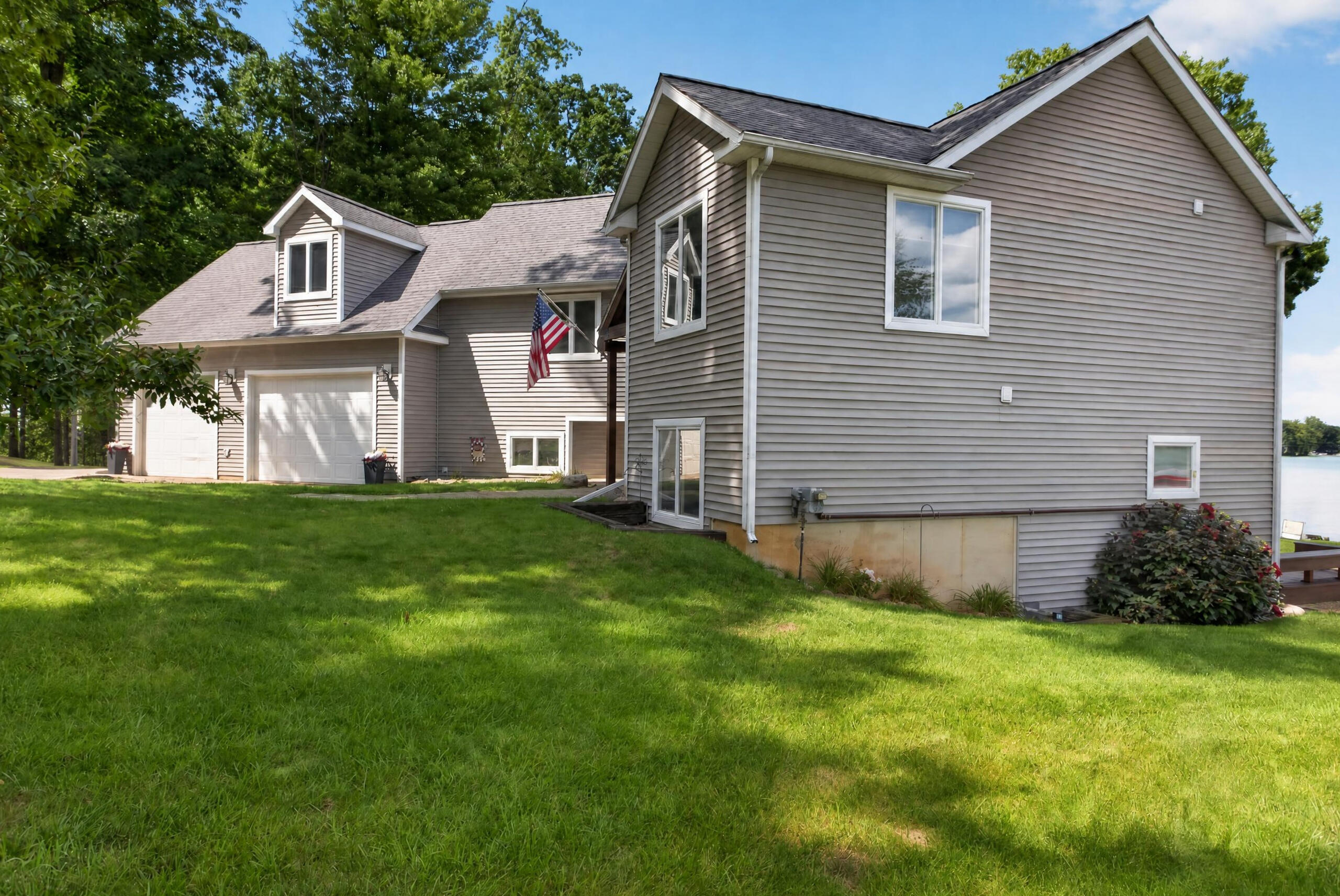 1720 Little Drive Property Photo 4