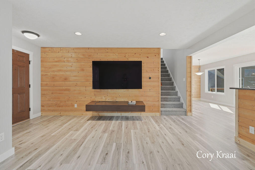 6233 Norfolk Drive Property Photo 8