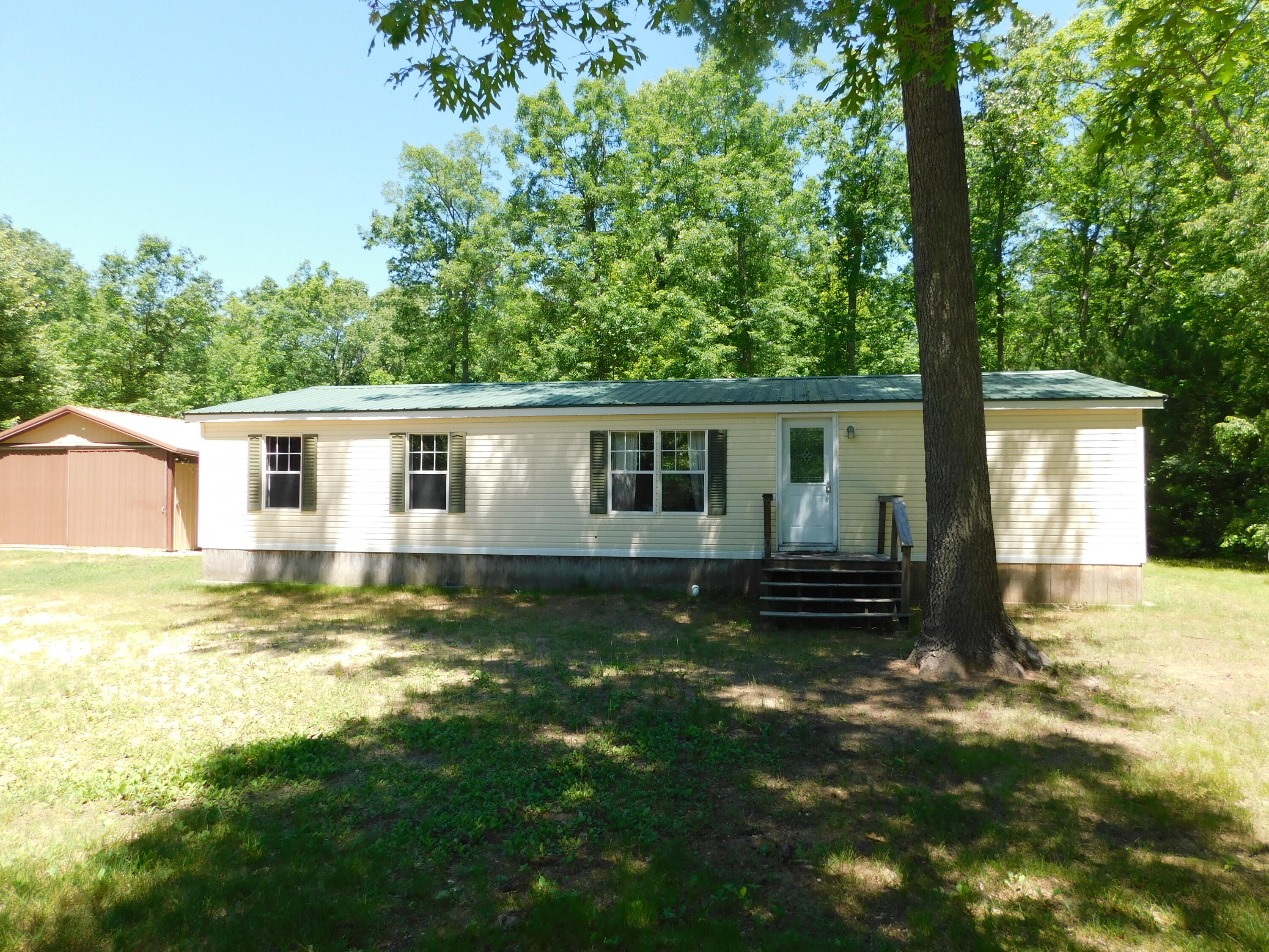 647 N Hart Road Property Photo 1