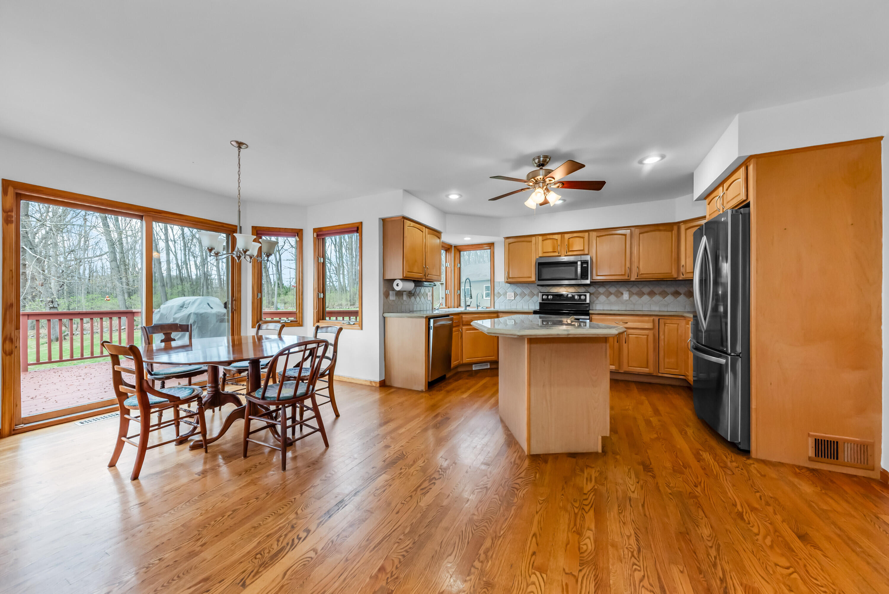 11460 Hearthside Drive Property Photo 13
