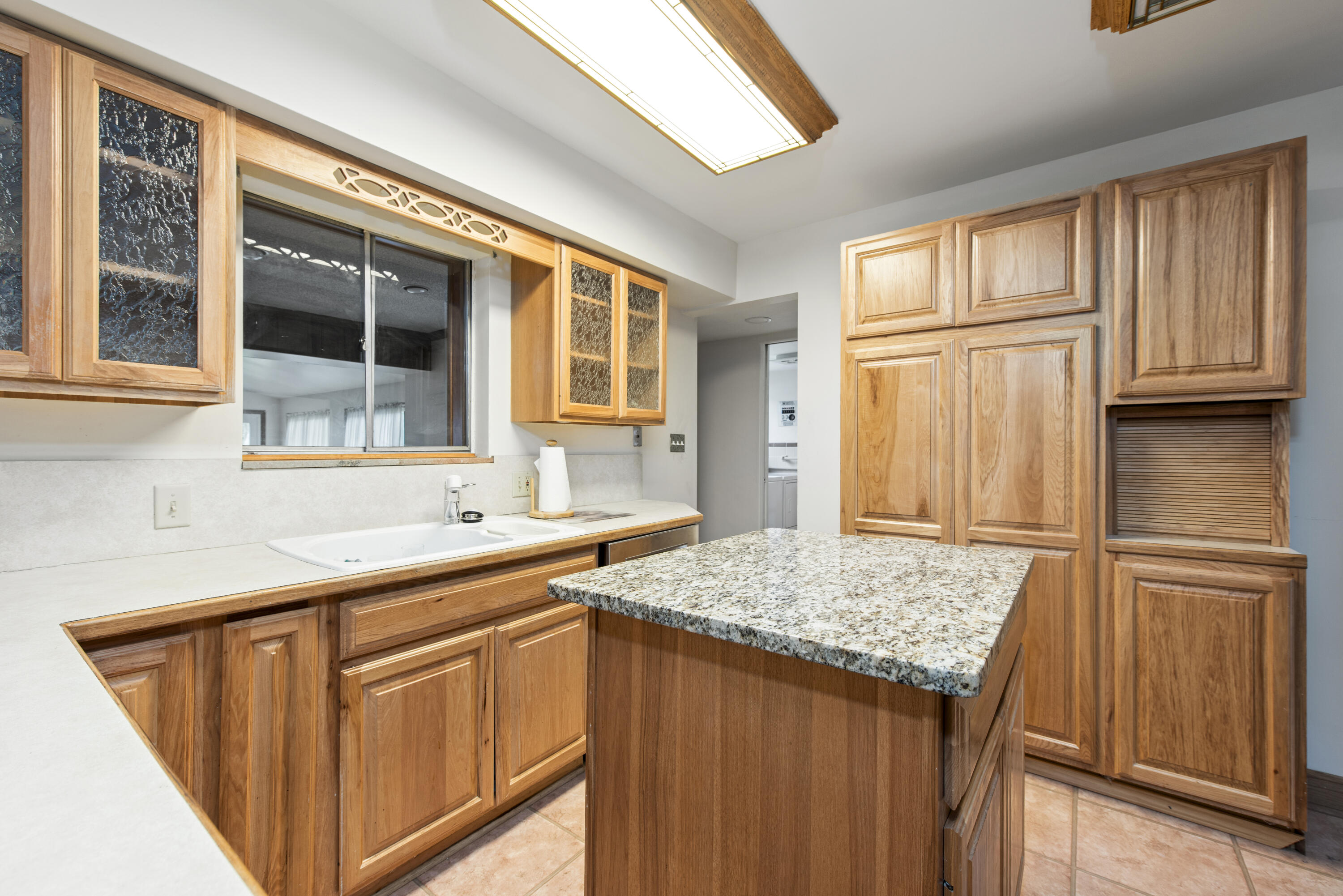 219 Ottawa Drive Property Photo 7