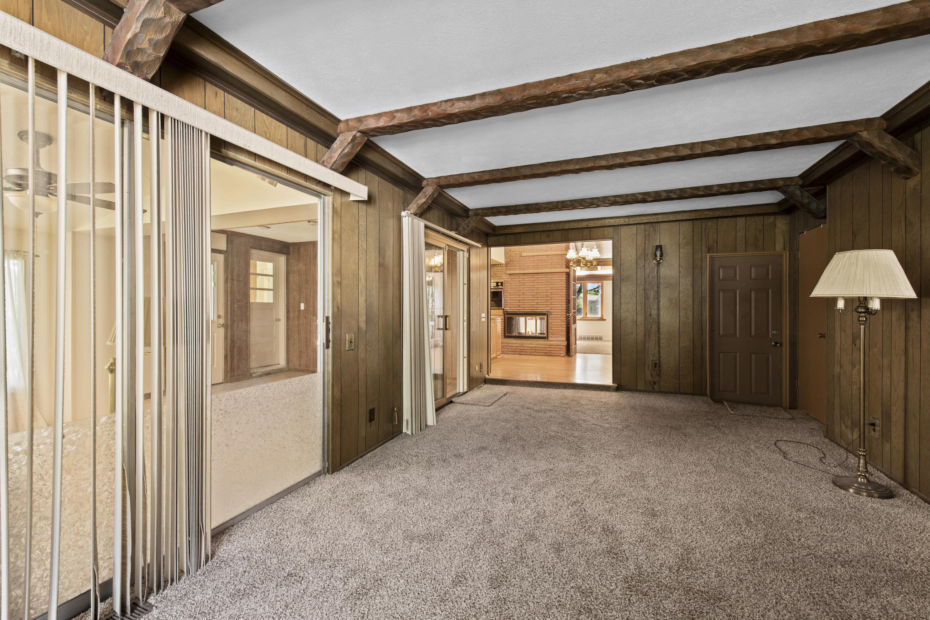 219 Ottawa Drive Property Photo 10