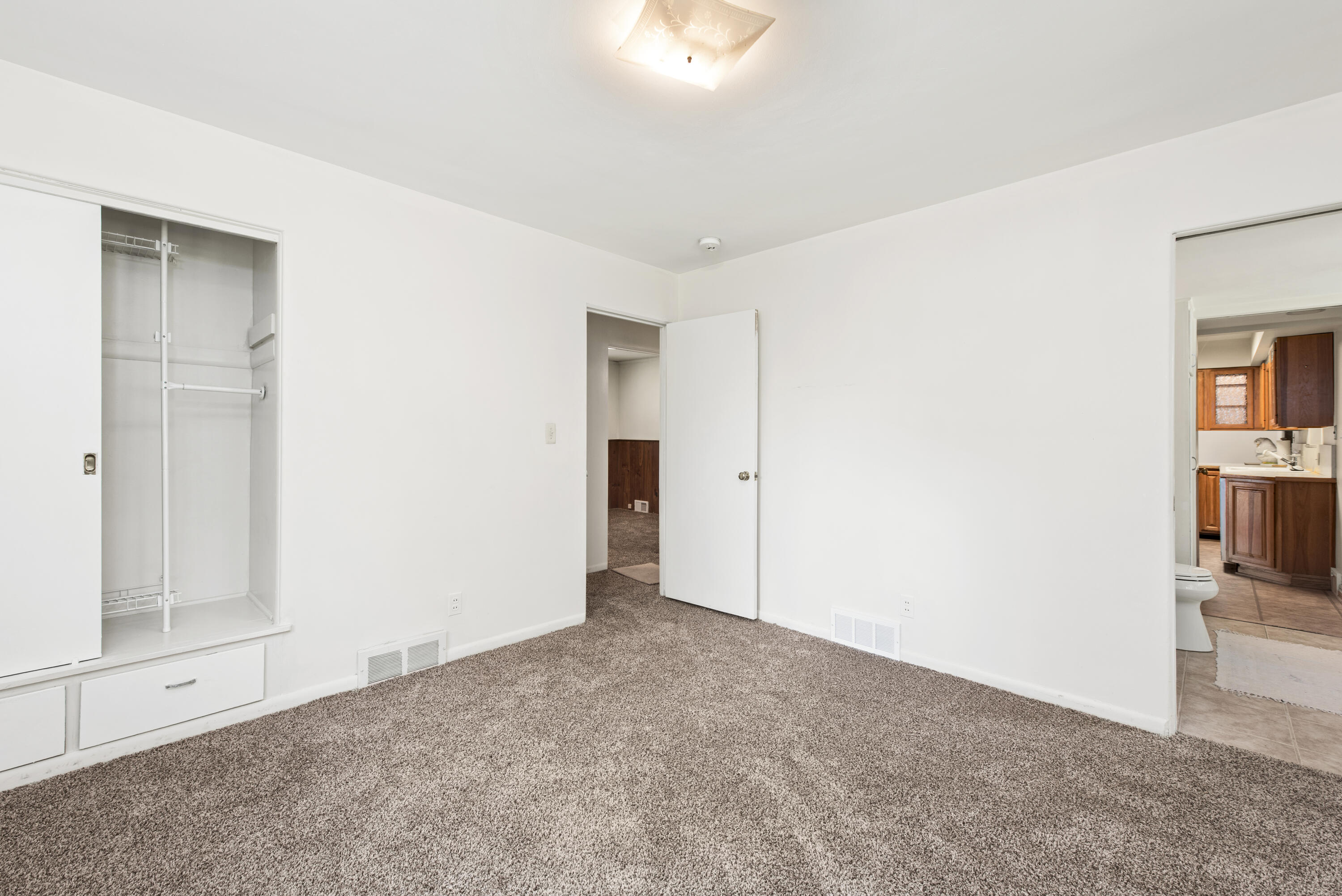 219 Ottawa Drive Property Photo 16