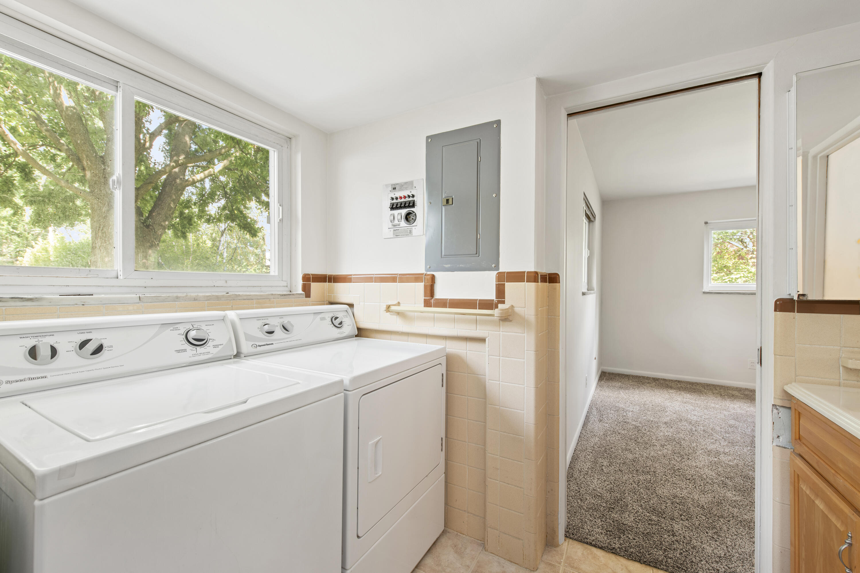 219 Ottawa Drive Property Photo 22
