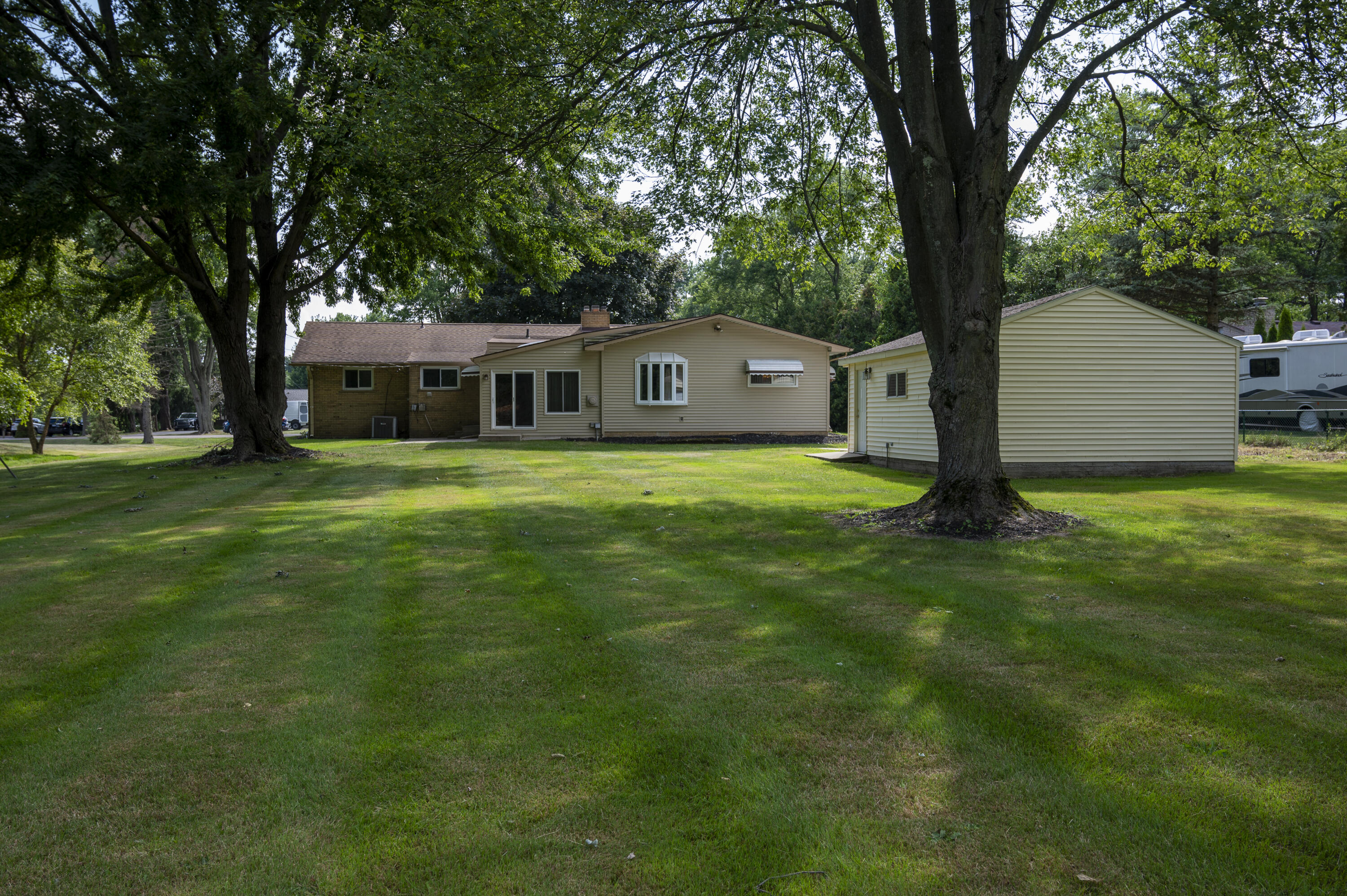 219 Ottawa Drive Property Photo 25