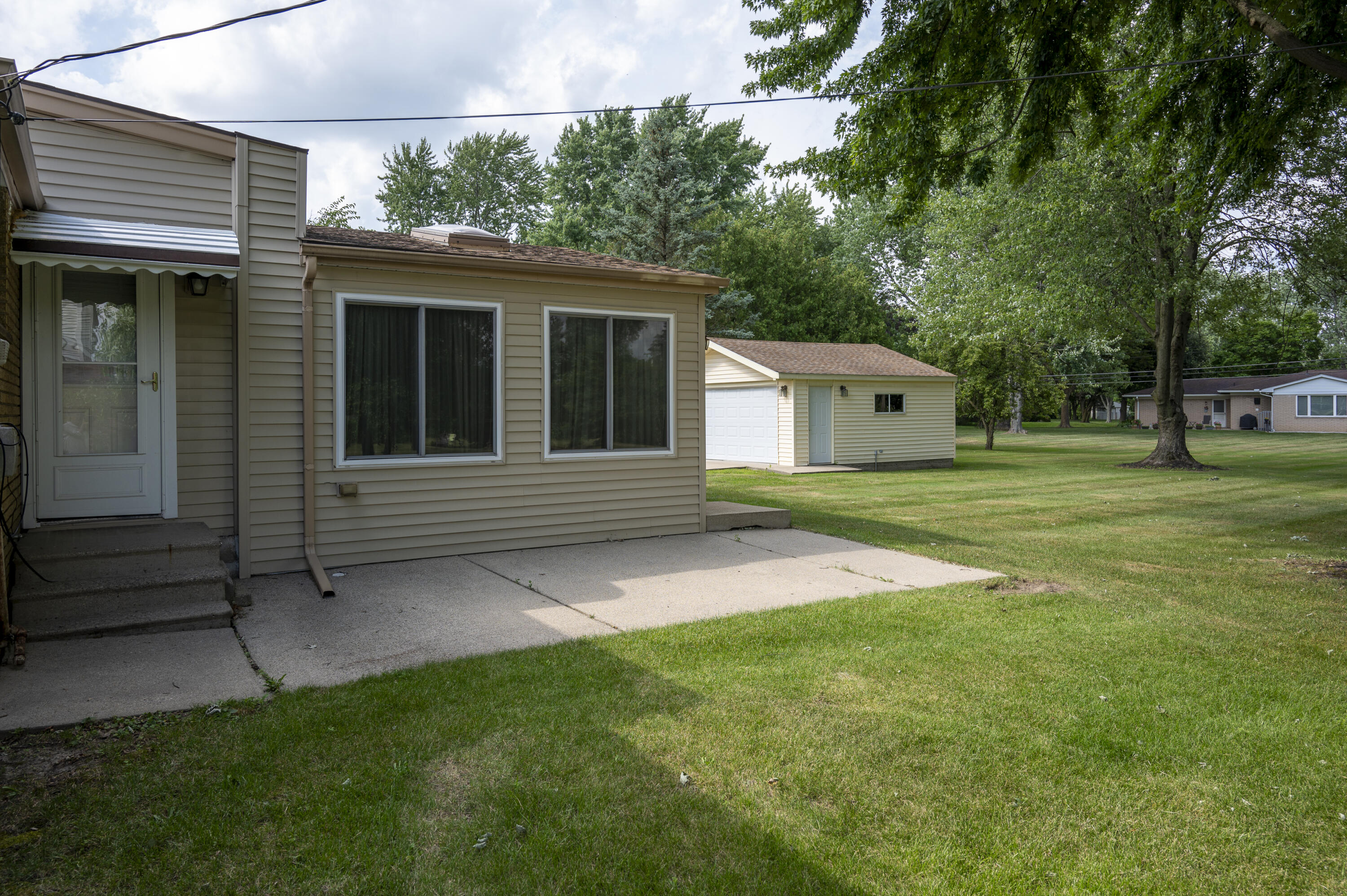 219 Ottawa Drive Property Photo 28