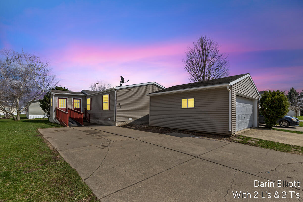 360 E Tuttle Road 94 Property Photo 1