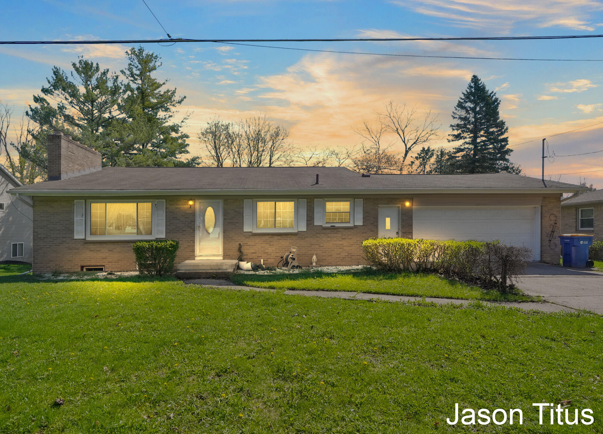 1696 Ball Avenue Ne Property Photo 1