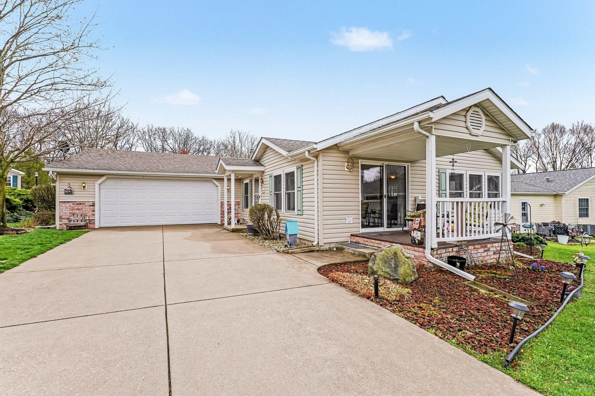 5320 Pine Arbor Ridge Property Photo 1