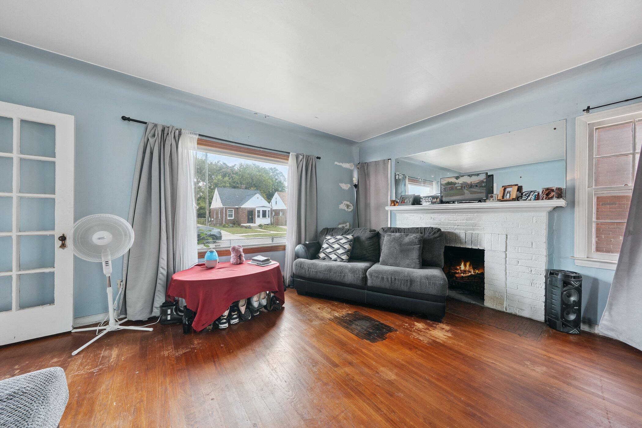 17360 Mansfield Street Property Photo 4