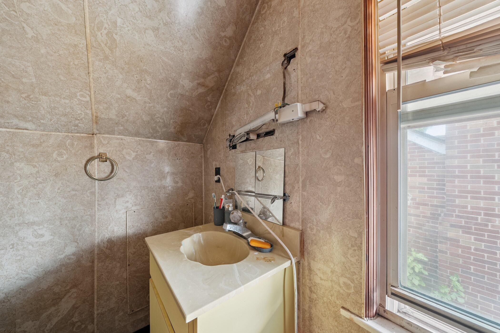 17360 Mansfield Street Property Photo 13