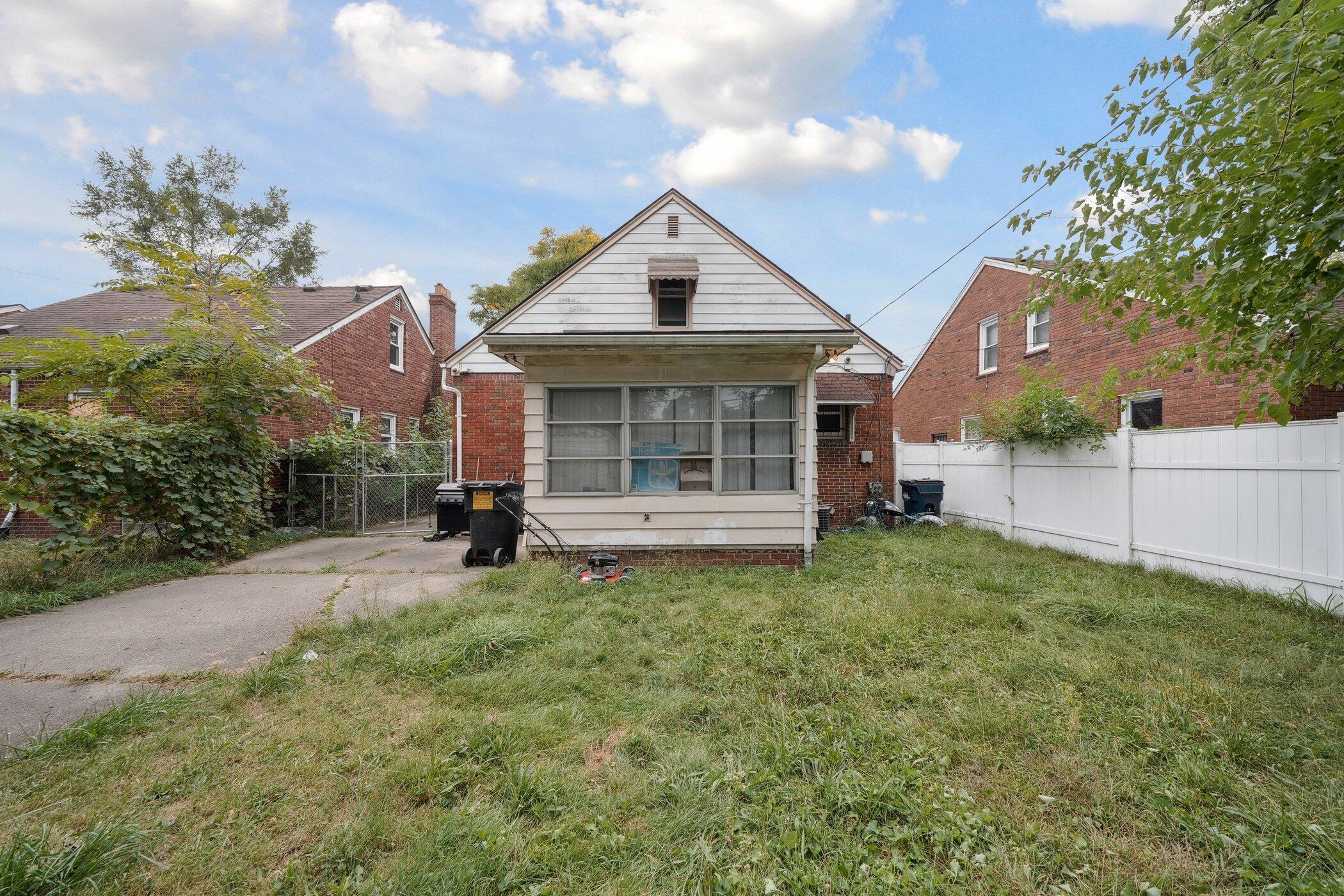 17360 Mansfield Street Property Photo 21