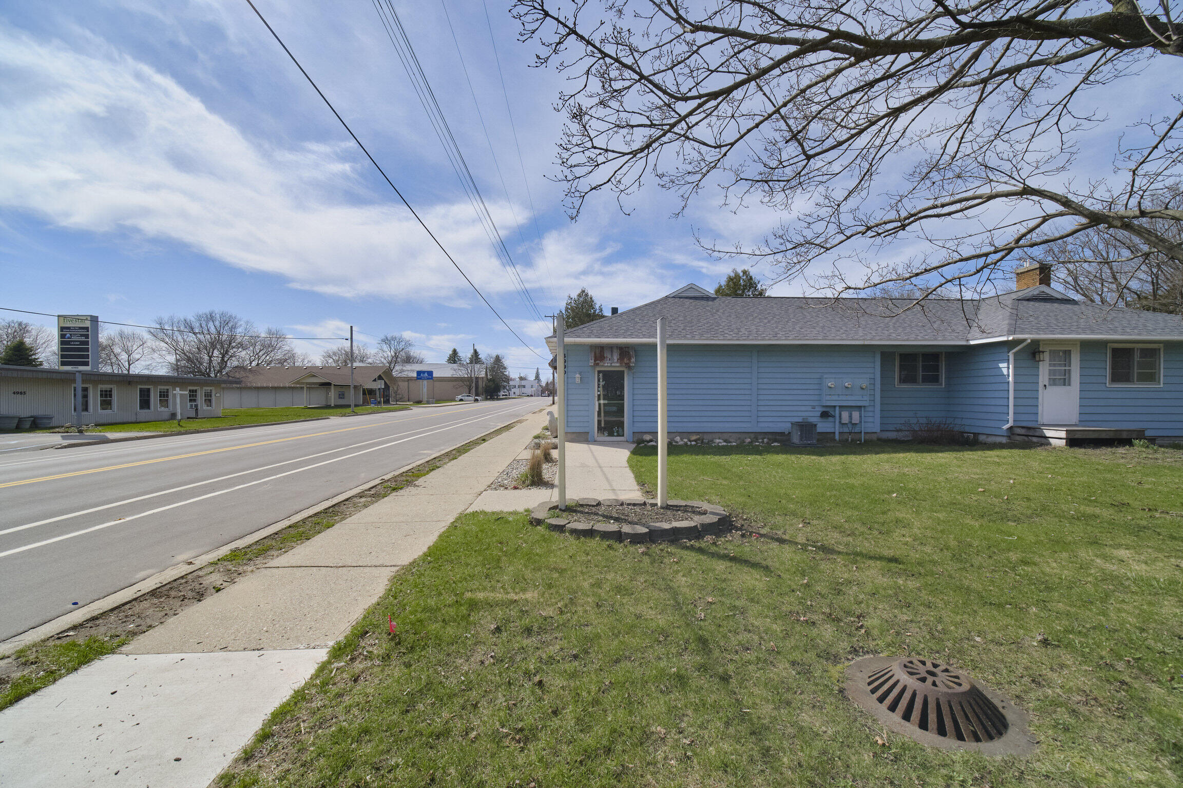4990 Main Street Property Photo 5