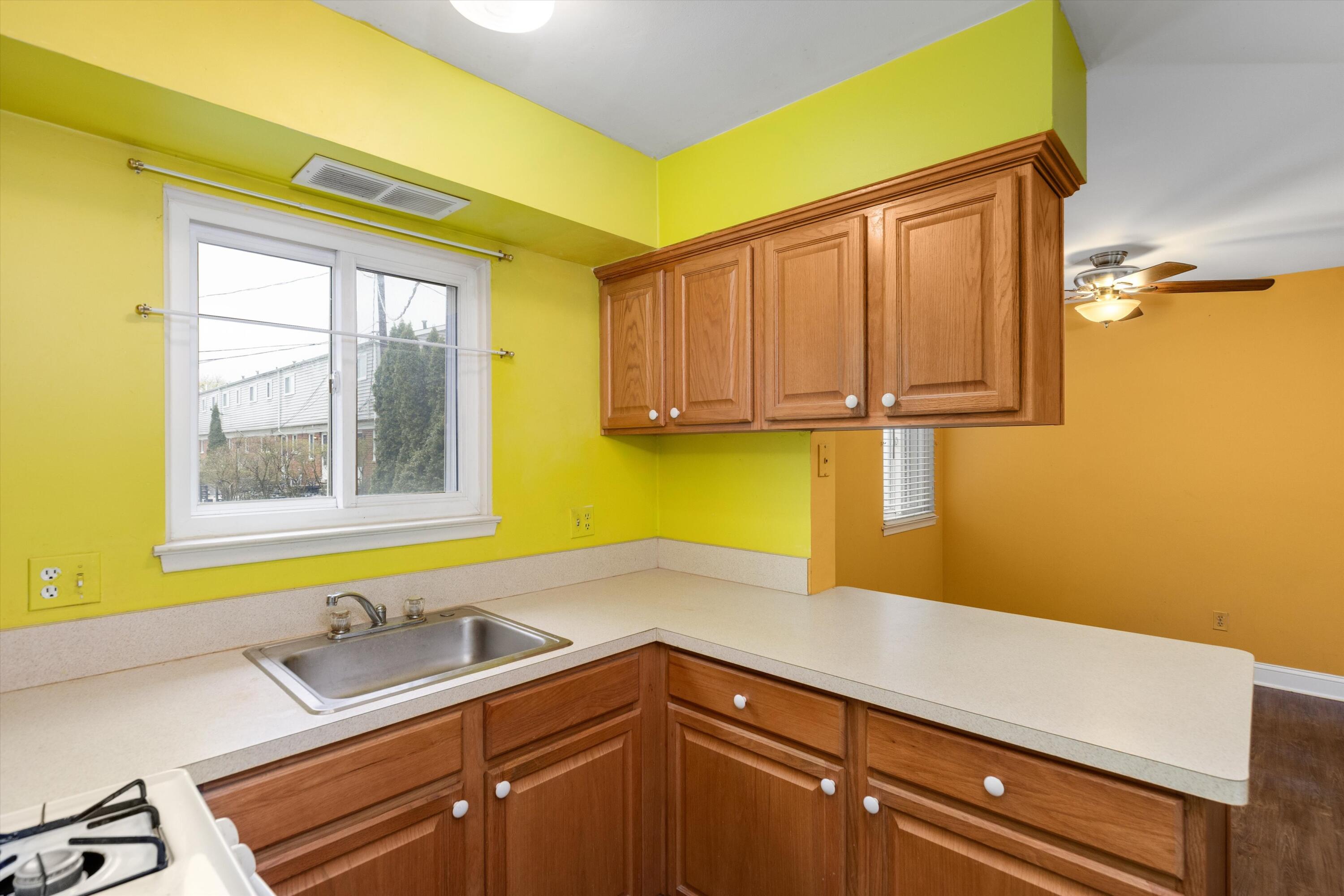 3045 Elstead Street Property Photo 8