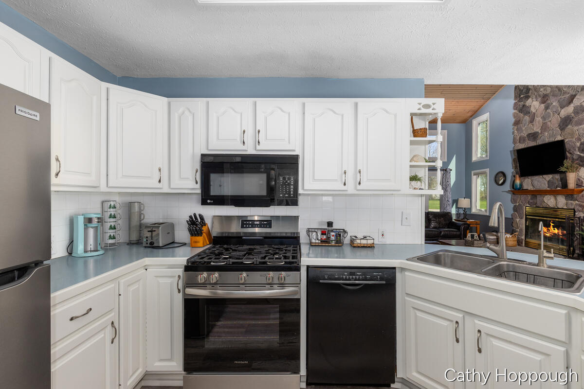 229 Ivason Drive Property Photo 10