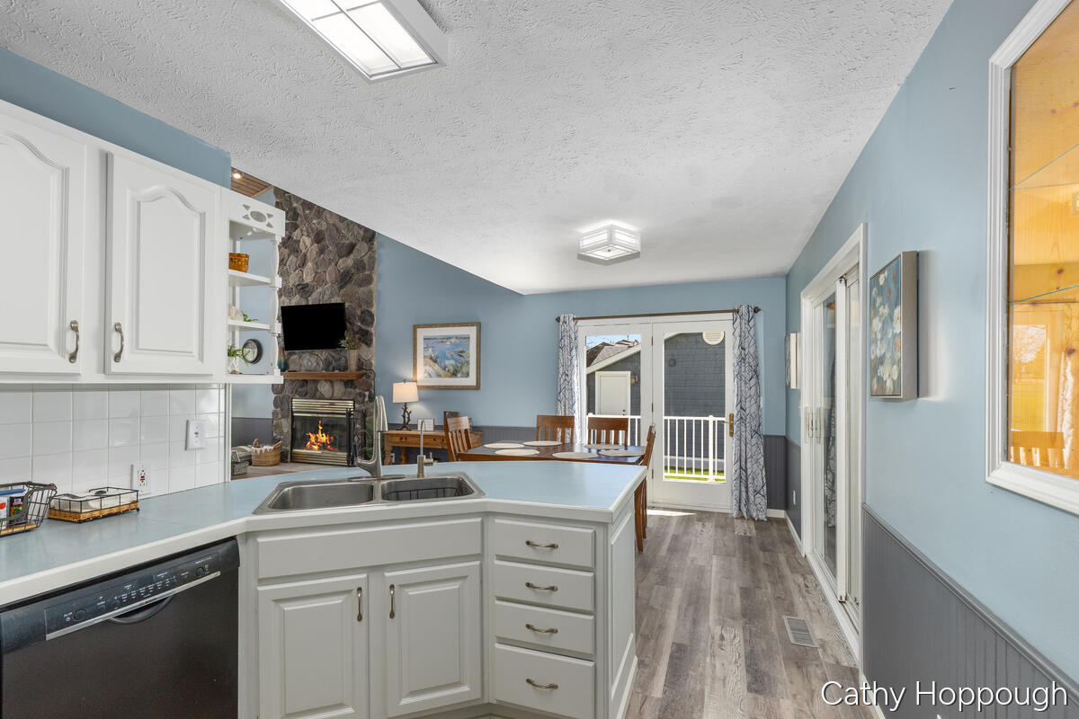 229 Ivason Drive Property Photo 11