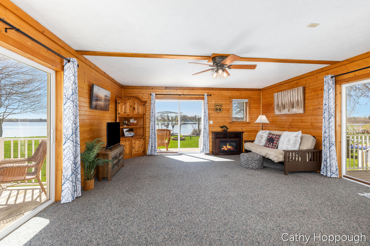 229 Ivason Drive Property Photo 12