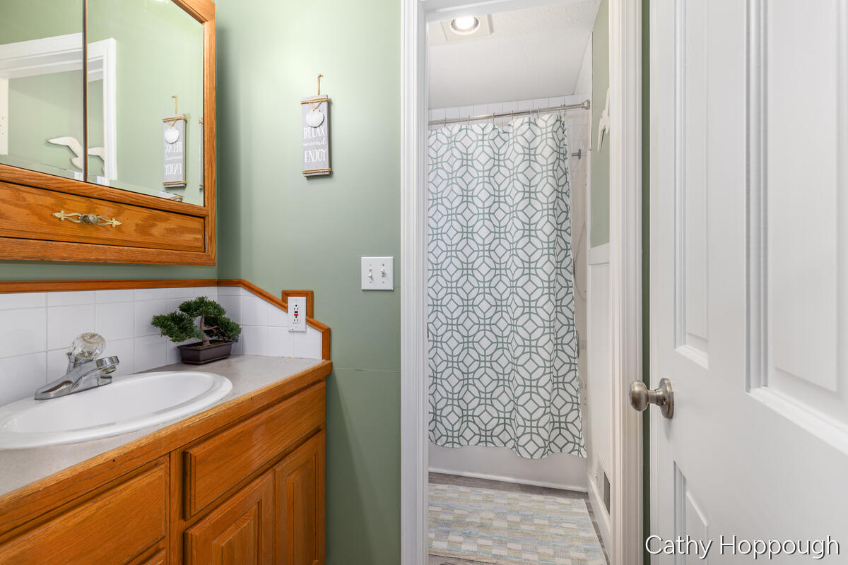 229 Ivason Drive Property Photo 22