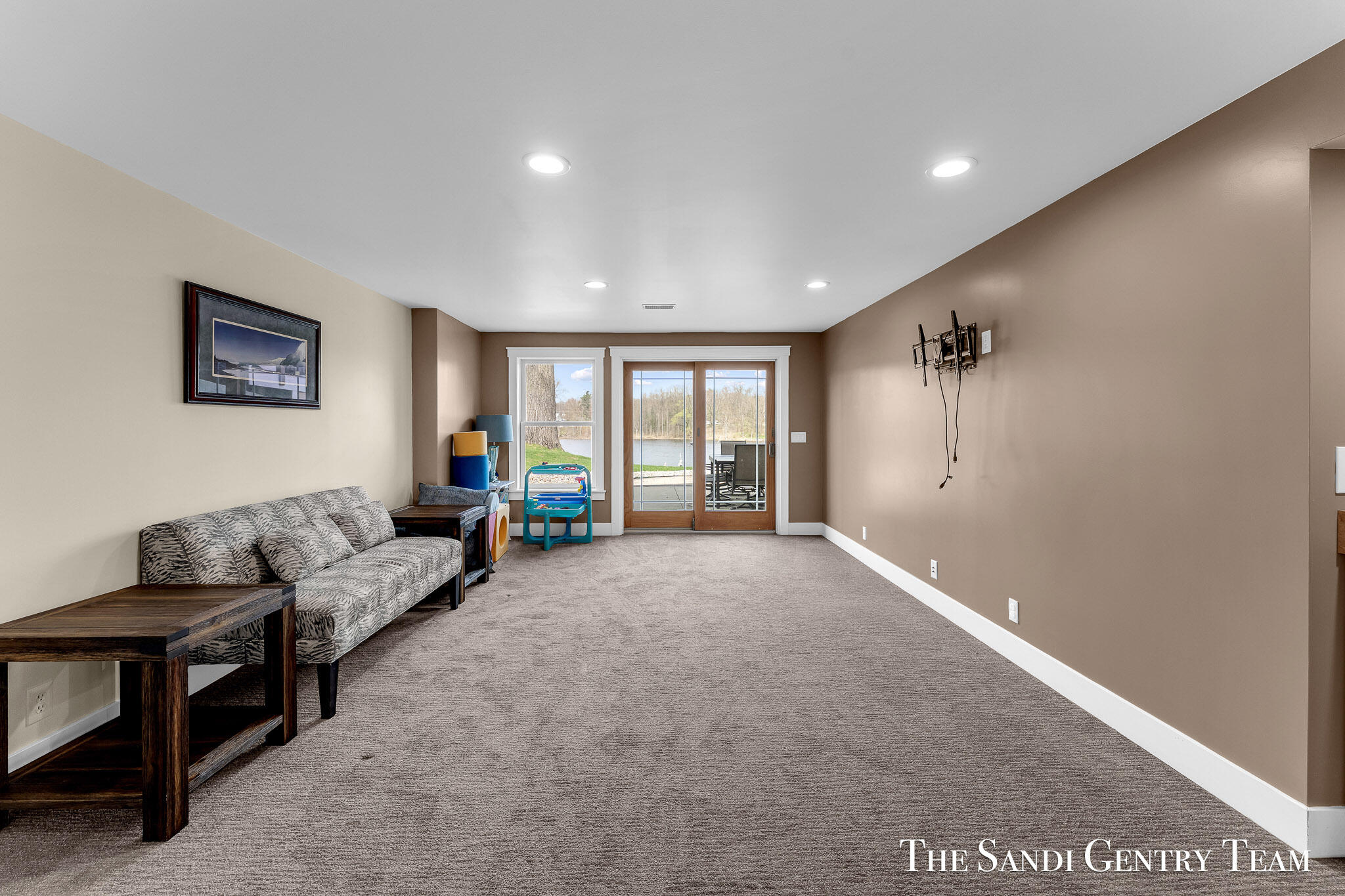 7 Circle Drive Property Photo 40