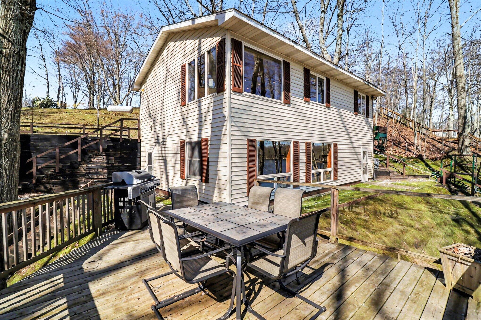 6302 E Interlochen Road Property Photo 1