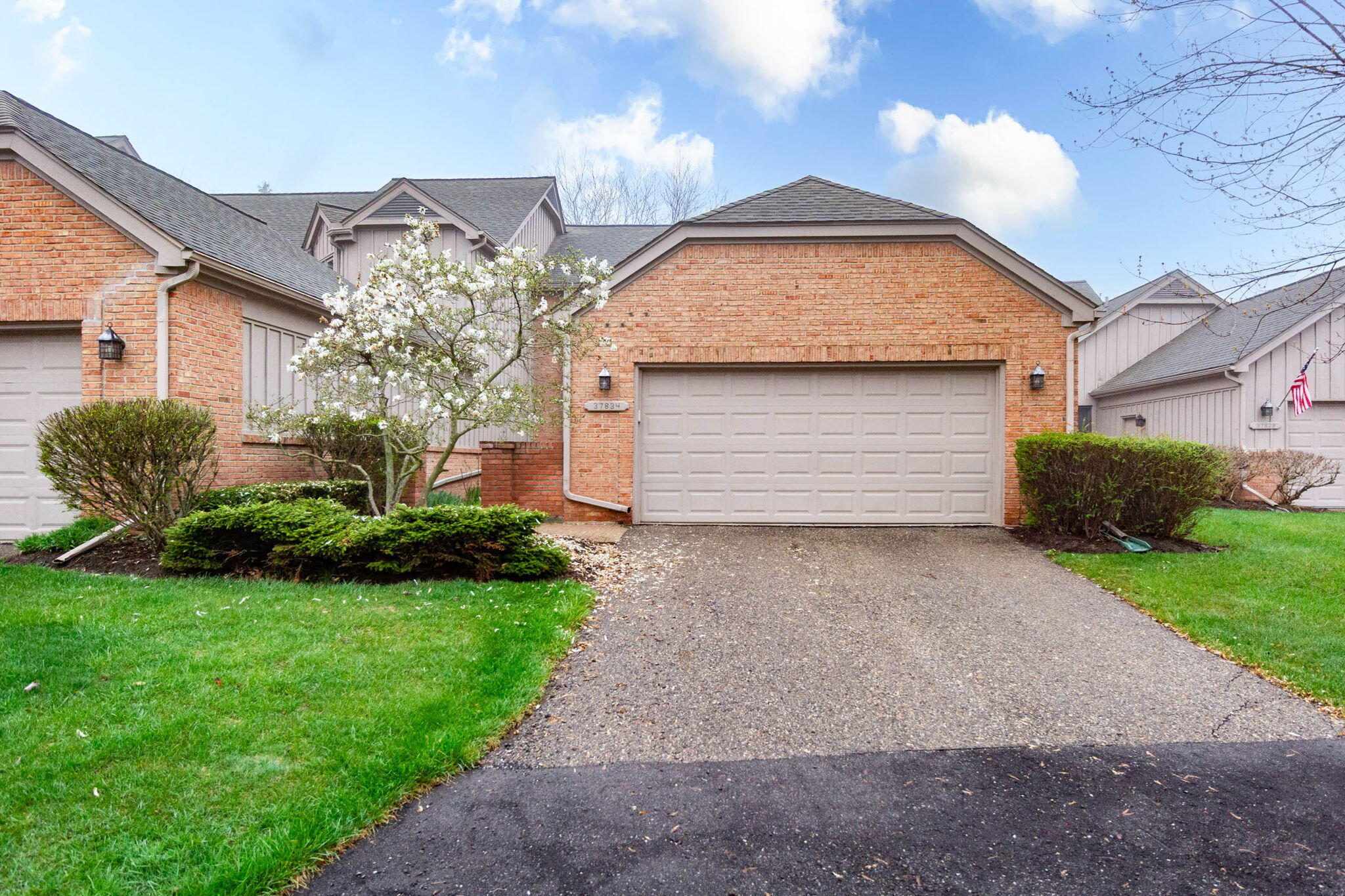 37834 Siena Drive Property Photo 1